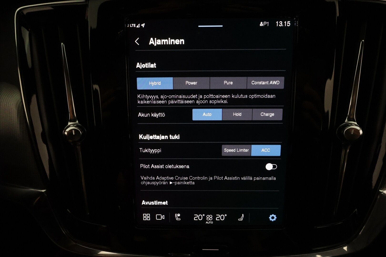Volvo V90 2023 T6 AWD Long Range Plus Dark Edition **Adapt.vakkari / H&K / Muistipenkit / Panorama / Koukku / 360.kamera / Sporttinahat / KeylessGo** - 3,99 % KORKOTARJOUS TÄHÄN AUTOON - Akku kuntotarkastettu / Facelift / BLIS / Hieno!