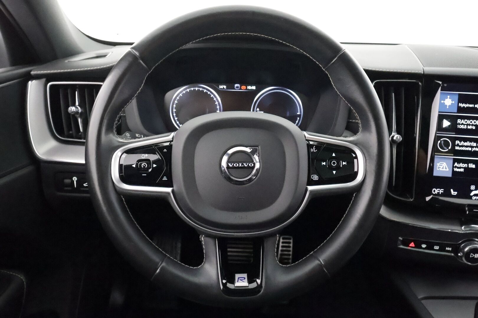 Volvo XC60 2020 T8 TwE AWD R-Design aut - | ACC | Webasto | 360° | Panorama | Muistipenkki | BLIS | Pilot Assist | Keyless | Full-LED Active | Lämm. ratti | Merkkihuollettu | 2x renkaat aluin |
