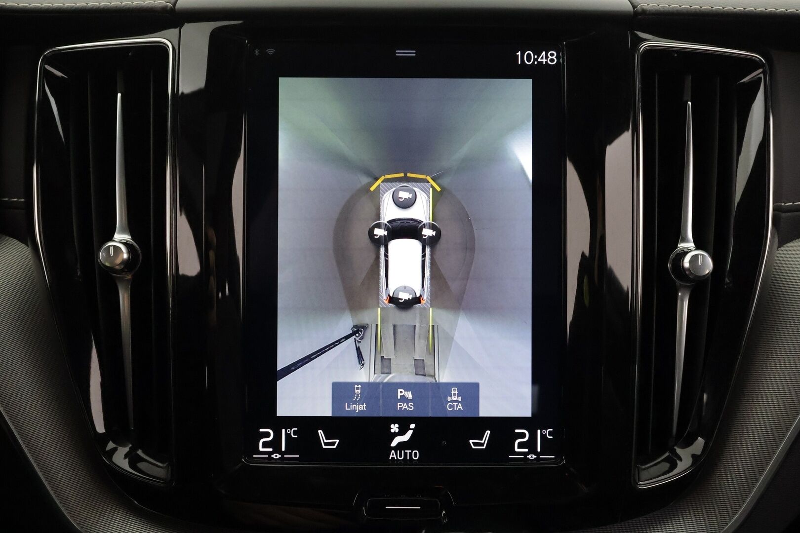 Volvo XC60 2020 T8 TwE AWD R-Design aut - | ACC | Webasto | 360° | Panorama | Muistipenkki | BLIS | Pilot Assist | Keyless | Full-LED Active | Lämm. ratti | Merkkihuollettu | 2x renkaat aluin |