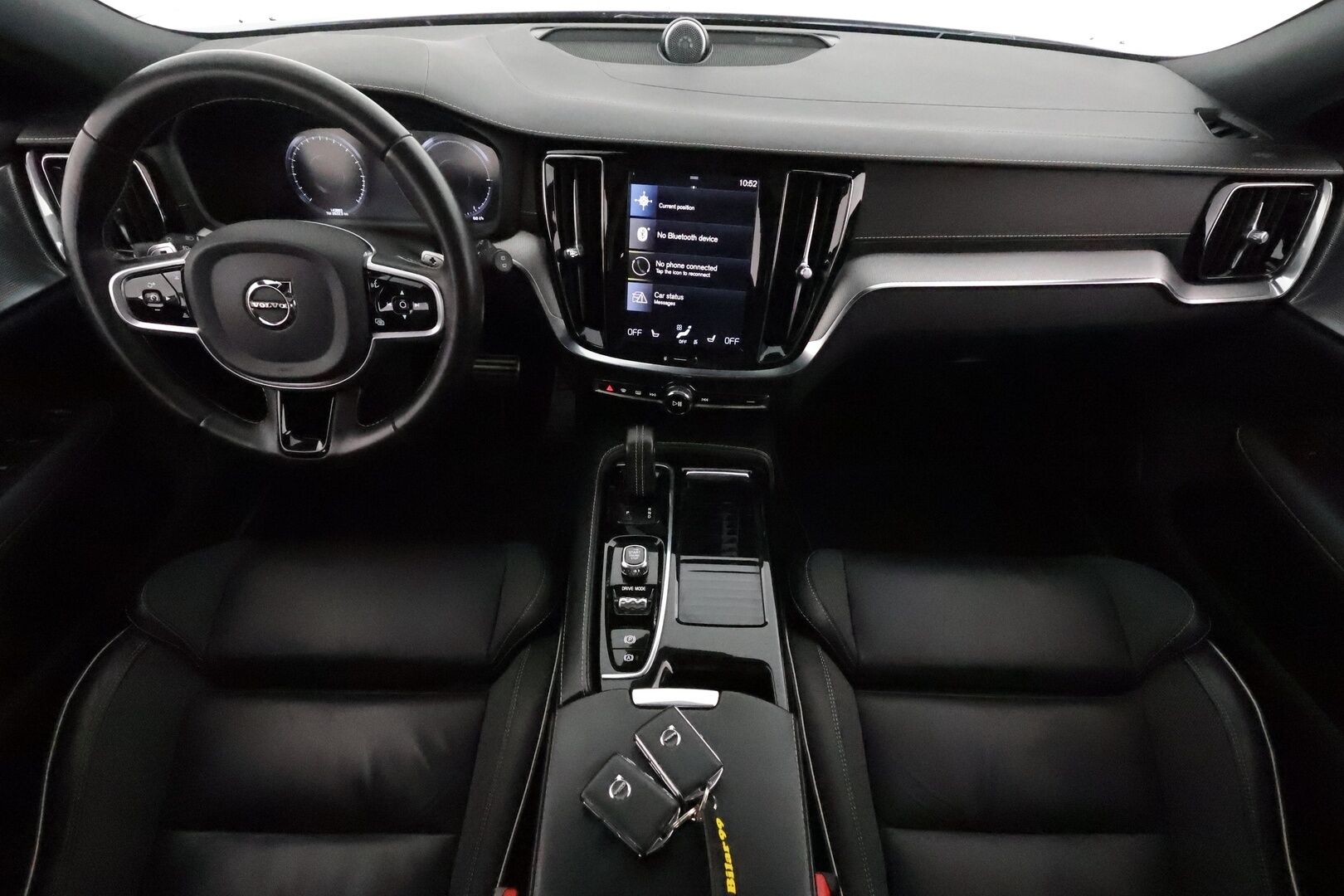Volvo V60 2020 T8 TwE AWD Business Polestar aut **Panorama / Muistipenkki / Bowers&Wilkins / Webasto / Koukku / KeylessGo / P.kamera** - 3,99 % KORKOTARJOUS TÄHÄN AUTOON - Suomi-auto / Kahdet renkaat aluvanteilla