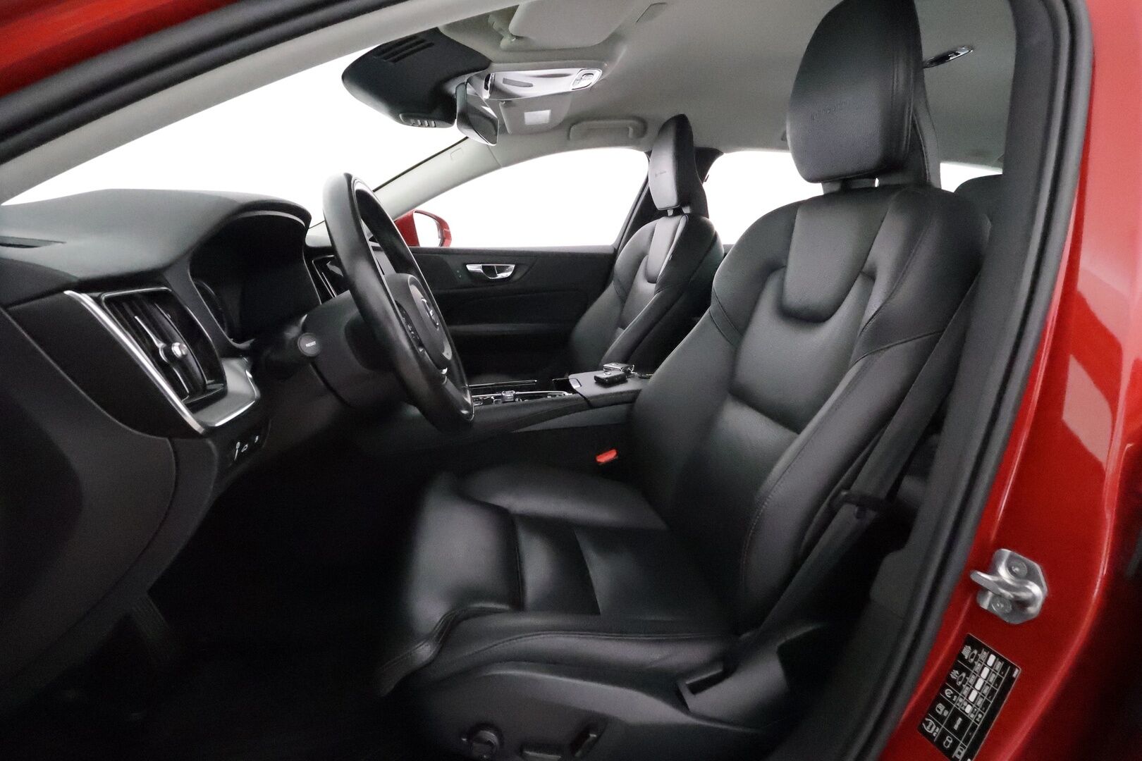 Volvo V60 2020 T8 TwE AWD Inscription aut **Webasto / Koukku / Adapt.Vakkari / Full-LED / P.Kamera / Sporttipenkki Muistilla / Navi** - Suomi-auto / Kahdet Renkaat