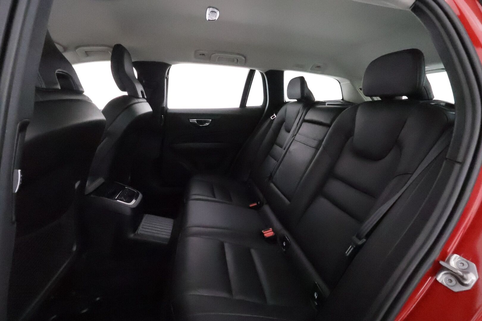 Volvo V60 2020 T8 TwE AWD Inscription aut **Webasto / Koukku / Adapt.Vakkari / Full-LED / P.Kamera / Sporttipenkki Muistilla / Navi** - Suomi-auto / Kahdet Renkaat