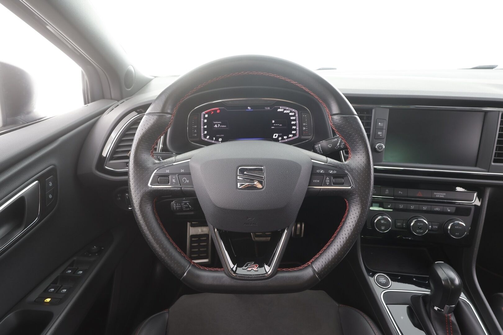 Seat Leon 2020 1,5 TSI 150 EVO FR Business Class DSG - | ACC | Koukku | Digimittaristo | Nahka-Alcantara | LED | Lane Assist | P.tutkat | Keyless | Full Link | Navi | Urheilualusta | 2x renkaat aluin | 