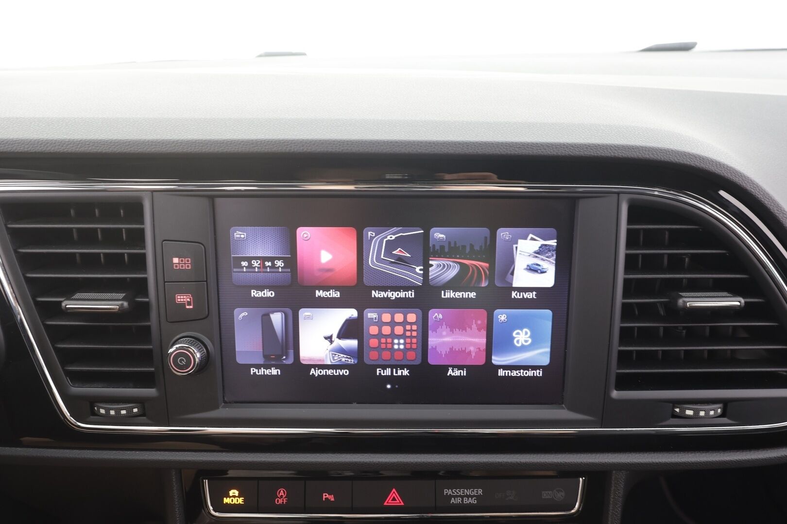 Seat Leon 2020 1,5 TSI 150 EVO FR Business Class DSG - | ACC | Koukku | Digimittaristo | Nahka-Alcantara | LED | Lane Assist | P.tutkat | Keyless | Full Link | Navi | Urheilualusta | 2x renkaat aluin | 