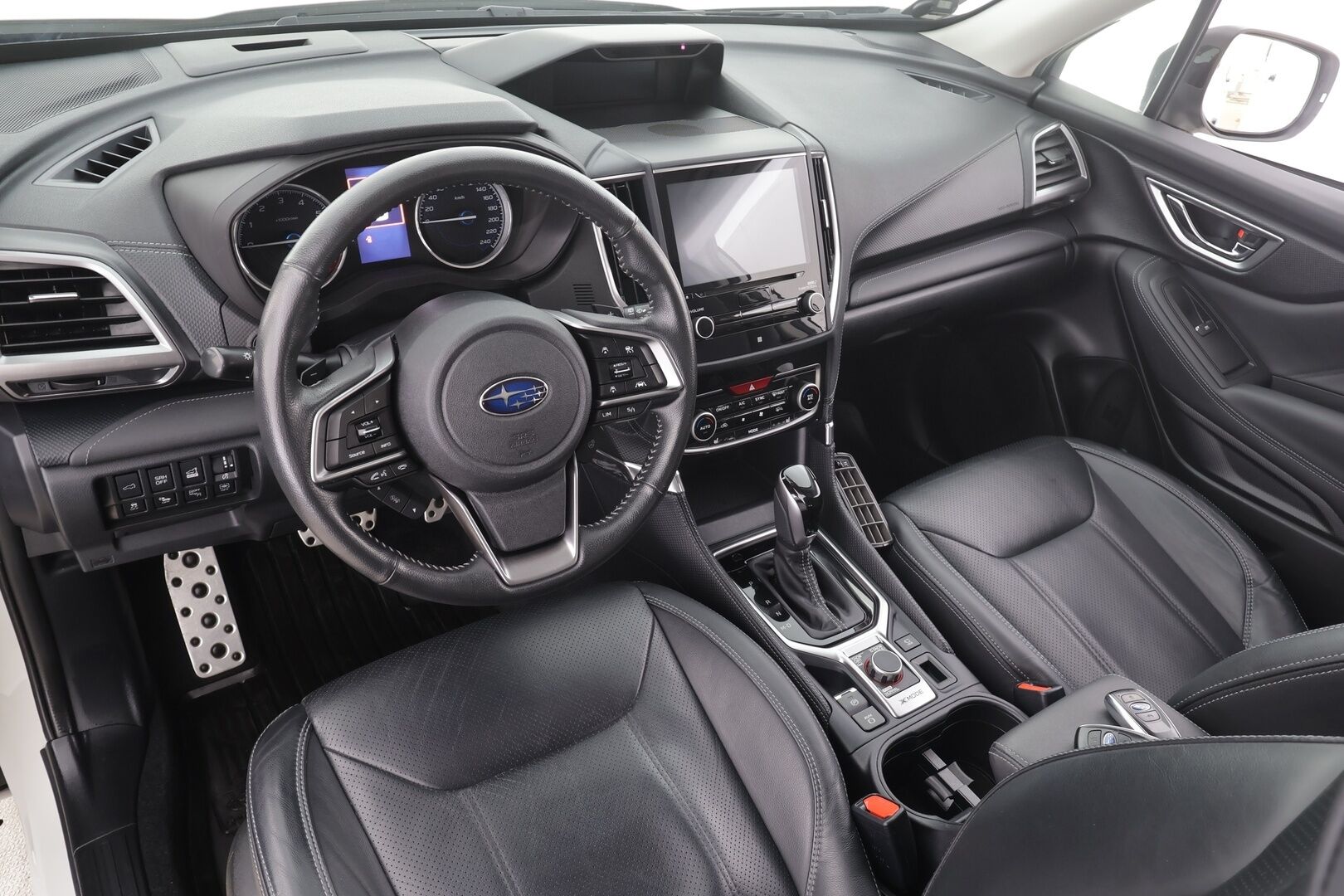 Subaru Forester 2020 2,0i e-Boxer Ridge CVT * Koukku / ACC / P.Kamera / LED / Muistipenkki / Navi / Kaistavahti / Keyless * - Suomi-auto / Kahdet renkaat / Merkkihuollot - HULLUT AVAJAISHULINAT KORKOTARJOUS 3,29 %