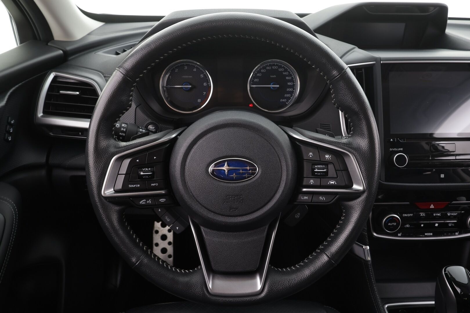 Subaru Forester 2020 2,0i e-Boxer Ridge CVT * Koukku / ACC / P.Kamera / LED / Muistipenkki / Navi / Kaistavahti / Keyless * - Suomi-auto / Kahdet renkaat / Merkkihuollot - HULLUT AVAJAISHULINAT KORKOTARJOUS 3,29 %