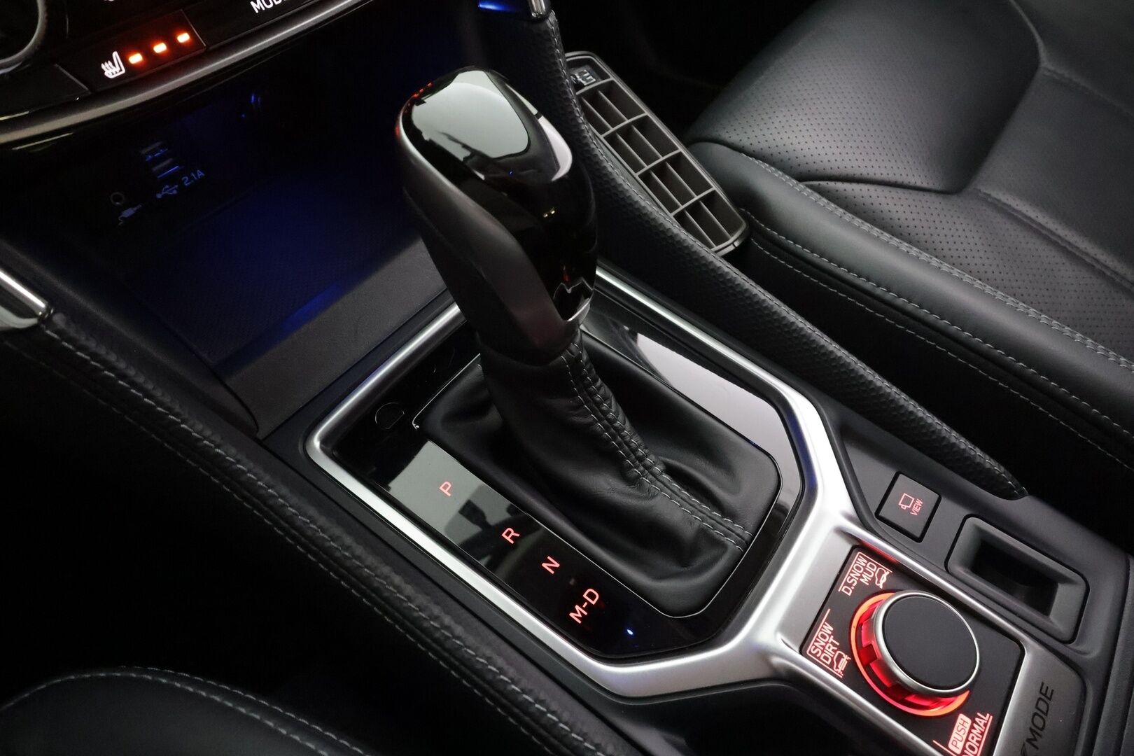 Subaru Forester 2020 2,0i e-Boxer Ridge CVT * Koukku / ACC / P.Kamera / LED / Muistipenkki / Navi / Kaistavahti / Keyless * - Suomi-auto / Kahdet renkaat / Merkkihuollot