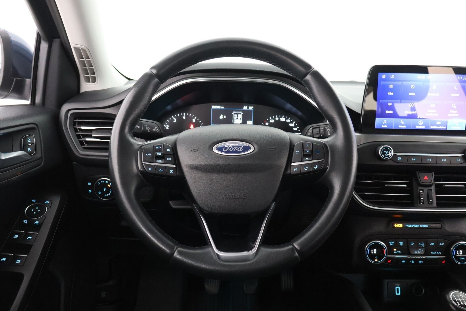 Ford Focus 2020 1,0 EcoBoost 125hv M6 Titanium Wagon - | Suomi-auto | Webasto | KeyLessGo | Vetokoukku | LED-ajovalot | 