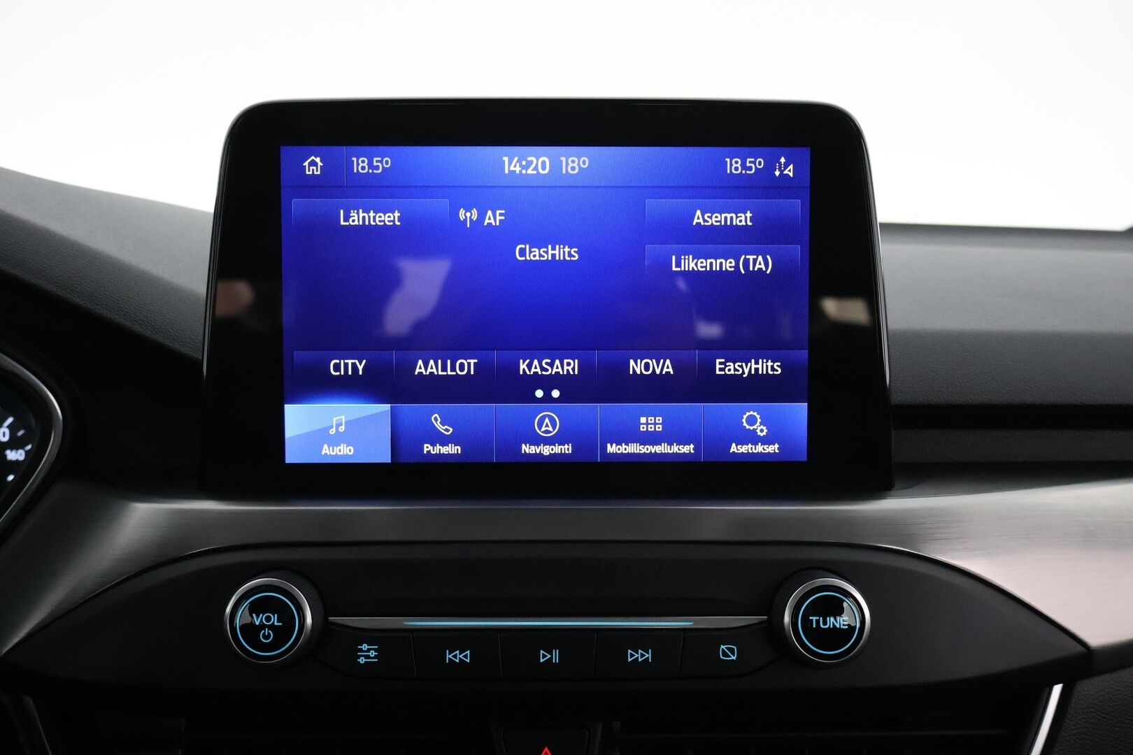 Ford Focus 2020 1,0 EcoBoost 125hv M6 Titanium Wagon - | Suomi-auto | Webasto | KeyLessGo | Vetokoukku | LED-ajovalot | 