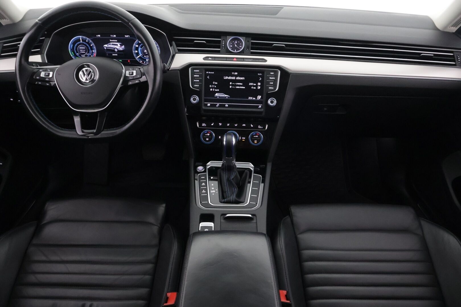 Volkswagen Passat 2016 Variant GTE Plug-In Hybrid 160 kW (218 hv) *ACC / Webasto / Ergocomfort Nahkapenkit / Vetokoukku / Peruutuskamera* - *Kattava huoltohistoria / Viim huolto 10/25 / 2x Latauskaapelit / 2x Renkaat & Aluvanteet* - HULLU BLACKWEEK KORKOTARJOUS 2,49%