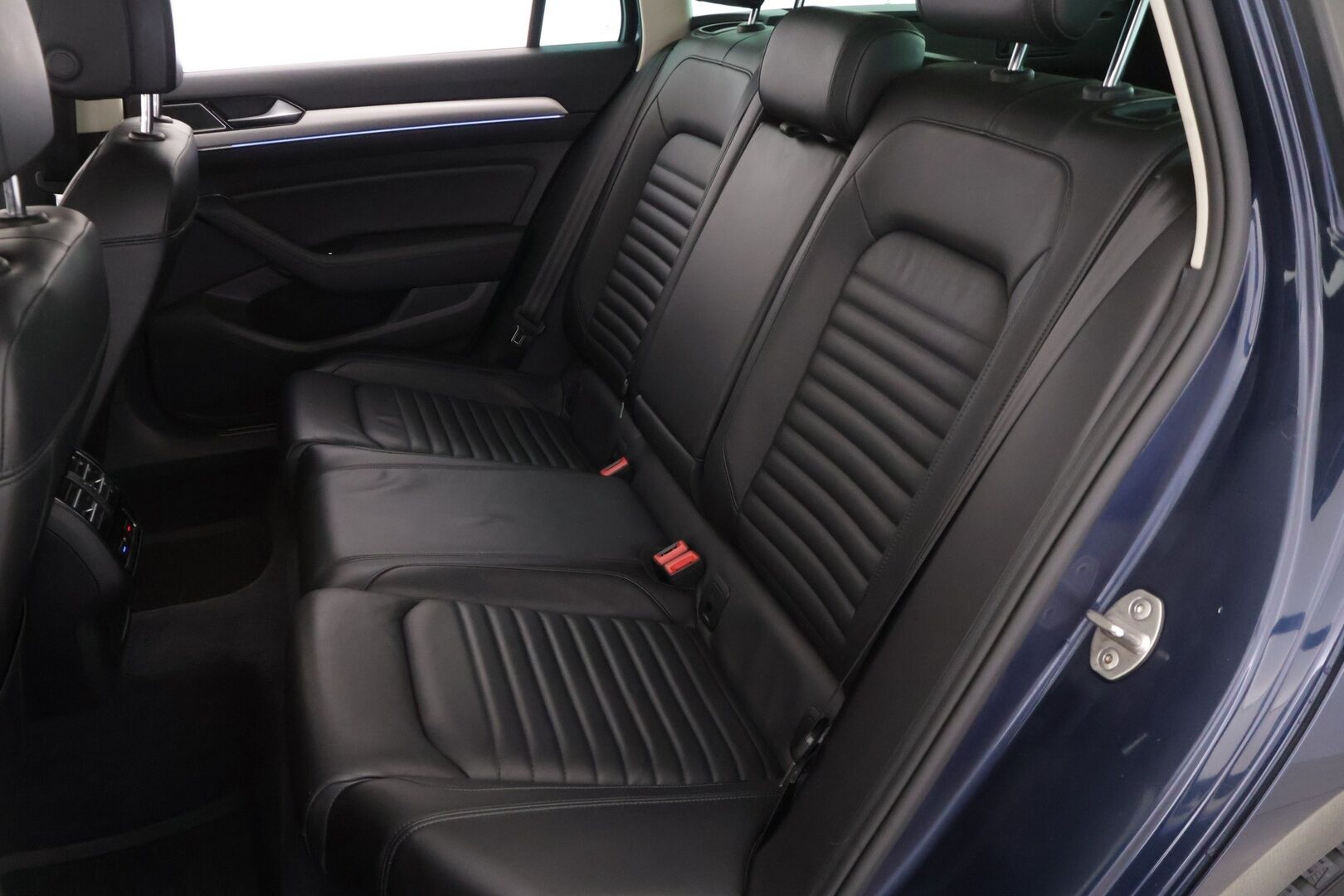 Volkswagen Passat 2016 Variant GTE Plug-In Hybrid 160 kW (218 hv) *ACC / Webasto / Ergocomfort Nahkapenkit / Vetokoukku / Peruutuskamera* - *Kattava huoltohistoria / Viim huolto 10/25 / 2x Latauskaapelit / 2x Renkaat & Aluvanteet* - HULLU BLACKWEEK KORKOTARJOUS 2,49%