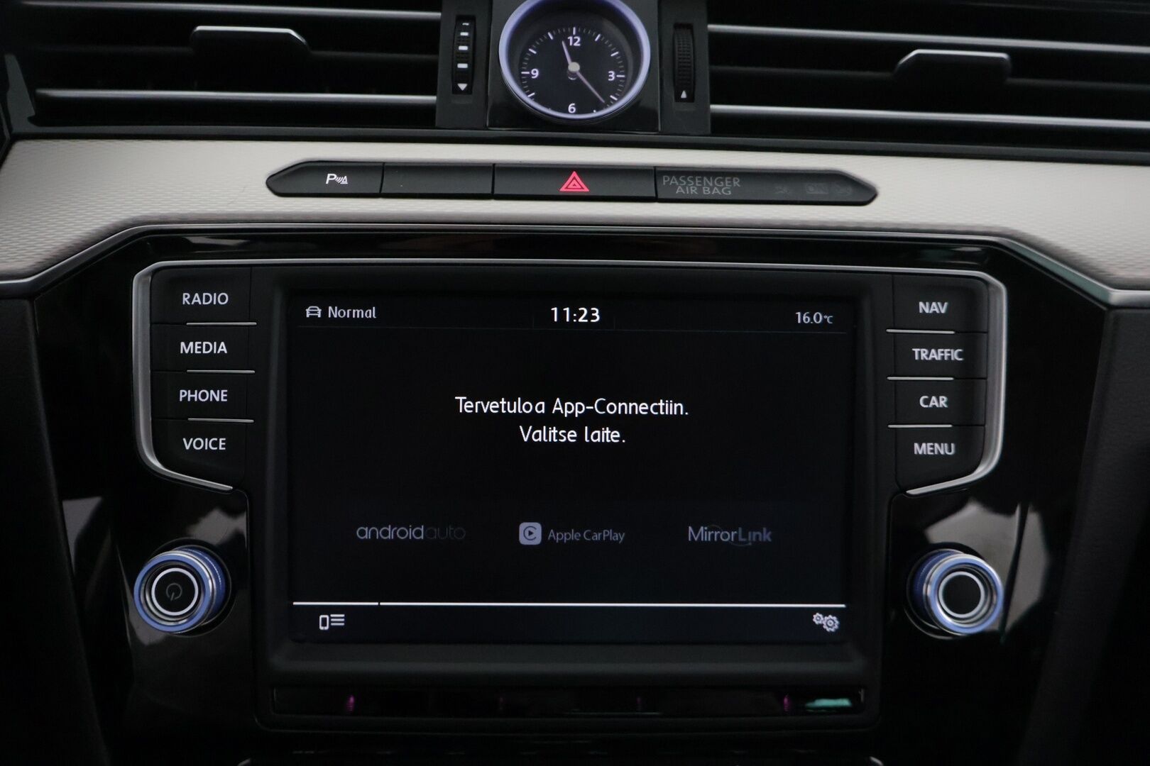 Volkswagen Passat 2016 Variant GTE Plug-In Hybrid 160 kW (218 hv) *ACC / Webasto / Ergocomfort Nahkapenkit / Vetokoukku / Peruutuskamera* - *Kattava huoltohistoria / Viim huolto 10/25 / 2x Latauskaapelit / 2x Renkaat & Aluvanteet* - HULLU BLACKWEEK KORKOTARJOUS 2,49%