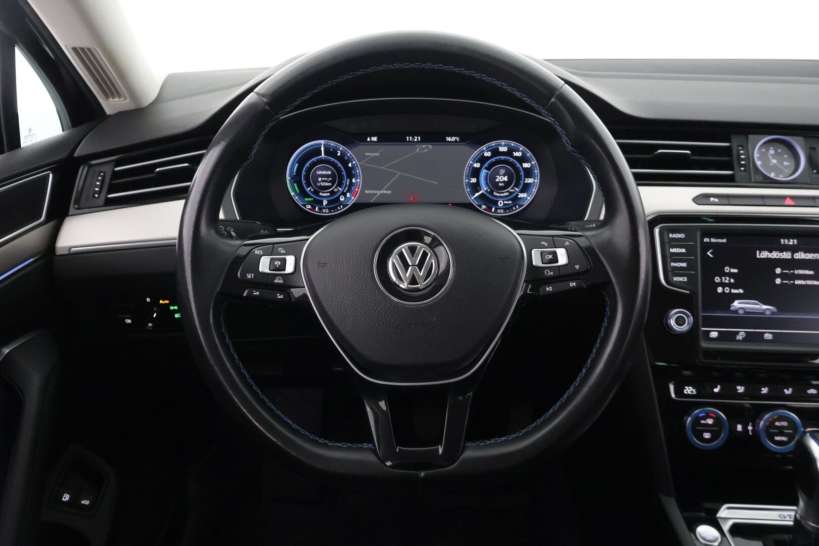 Volkswagen Passat 2016 Variant GTE Plug-In Hybrid 160 kW (218 hv) *ACC / Webasto / Ergocomfort Nahkapenkit / Vetokoukku / Peruutuskamera* - *Kattava huoltohistoria / Viim huolto 10/25 / 2x Latauskaapelit / 2x Renkaat & Aluvanteet* - HULLU BLACKWEEK KORKOTARJOUS 2,49%