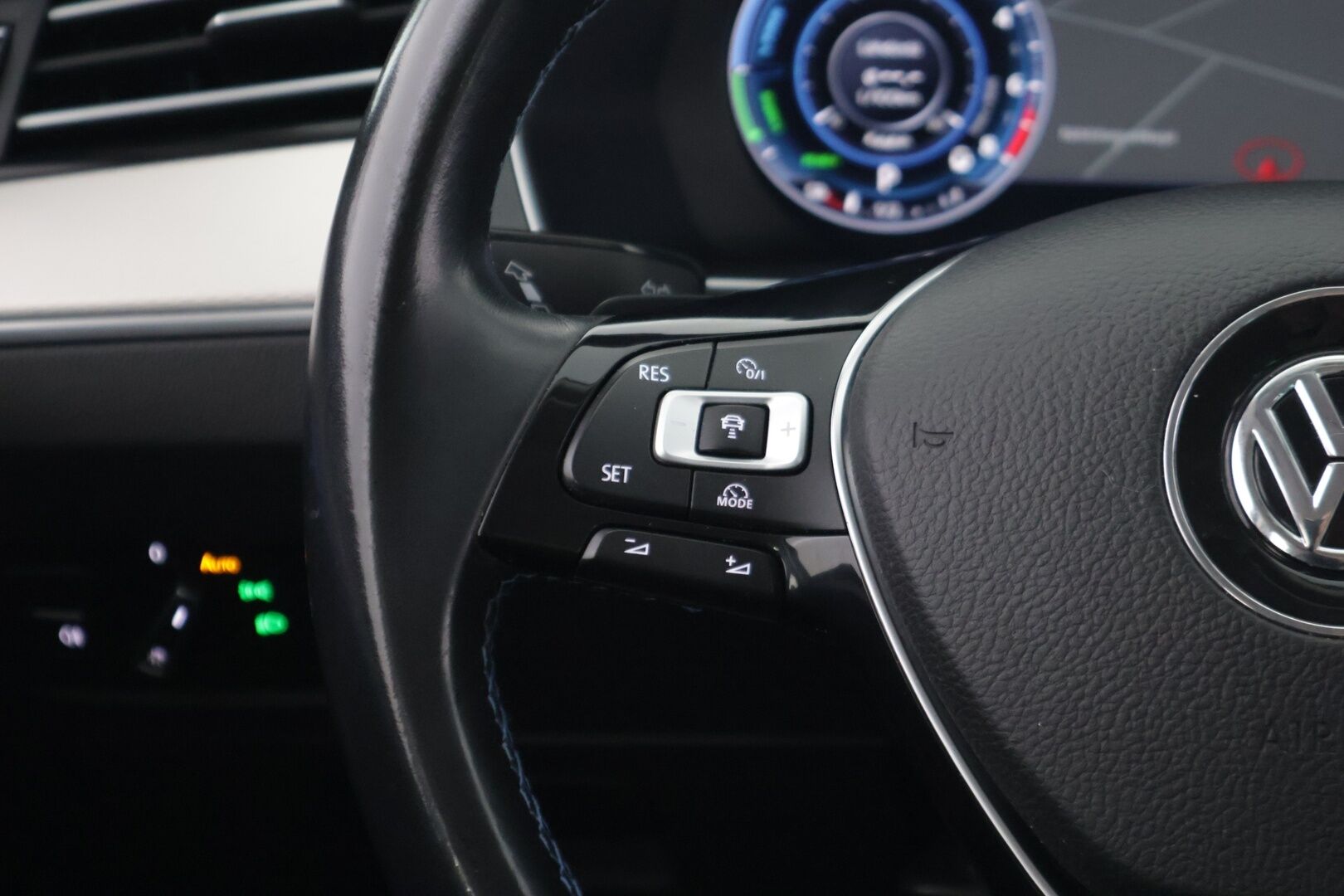 Volkswagen Passat 2016 Variant GTE Plug-In Hybrid 160 kW (218 hv) *ACC / Webasto / Ergocomfort Nahkapenkit / Vetokoukku / Peruutuskamera* - *Kattava huoltohistoria / Viim huolto 10/25 / 2x Latauskaapelit / 2x Renkaat & Aluvanteet* - HULLU BLACKWEEK KORKOTARJOUS 2,49%