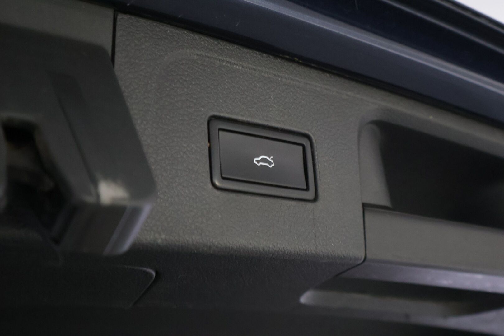 Volkswagen Passat 2016 Variant GTE Plug-In Hybrid 160 kW (218 hv) *ACC / Webasto / Ergocomfort Nahkapenkit / Vetokoukku / Peruutuskamera* - *Kattava huoltohistoria / Viim huolto 10/25 / 2x Latauskaapelit / 2x Renkaat & Aluvanteet* - HULLU BLACKWEEK KORKOTARJOUS 2,49%