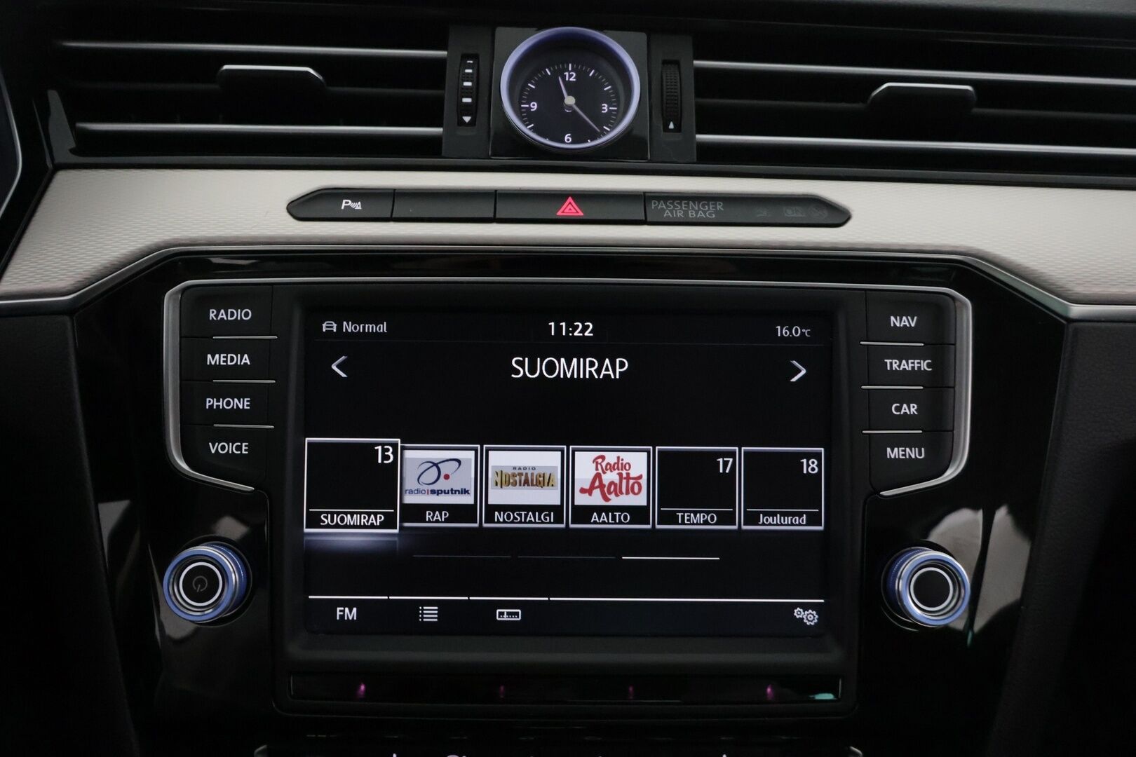 Volkswagen Passat 2016 Variant GTE Plug-In Hybrid 160 kW (218 hv) *ACC / Webasto / Ergocomfort Nahkapenkit / Vetokoukku / Peruutuskamera* - *Kattava huoltohistoria / Viim huolto 10/25 / 2x Latauskaapelit / 2x Renkaat & Aluvanteet* - HULLU BLACKWEEK KORKOTARJOUS 2,49%