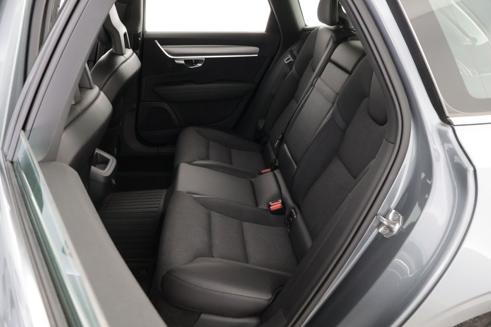 Volvo V90 2017 T5 Bi-Fuel Momentum aut - Webasto | Adapt.Vakkari | Vetokoukku | Peruutuskamera | High Perf Audio | Navi | Puolinahat | Isolla Bensatankilla!!