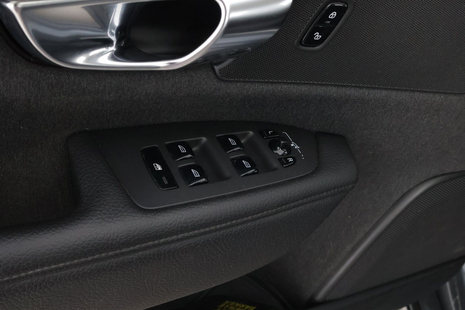Volvo V90 2017 T5 Bi-Fuel Momentum aut - Webasto | Adapt.Vakkari | Vetokoukku | Peruutuskamera | High Perf Audio | Navi | Puolinahat | Isolla Bensatankilla!!