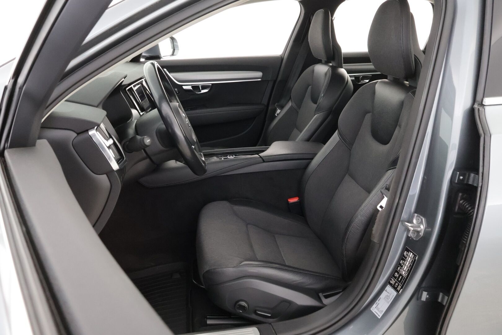Volvo V90 2017 T5 Bi-Fuel Momentum aut - Webasto | Adapt.Vakkari | Vetokoukku | Peruutuskamera | High Perf Audio | Navi | Puolinahat | Isolla Bensatankilla!!