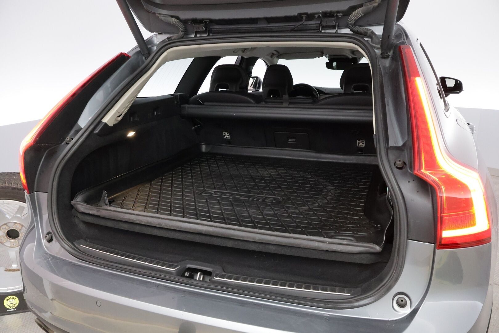 Volvo V90 2017 T5 Bi-Fuel Momentum aut - Webasto | Adapt.Vakkari | Vetokoukku | Peruutuskamera | High Perf Audio | Navi | Puolinahat | Isolla Bensatankilla!!