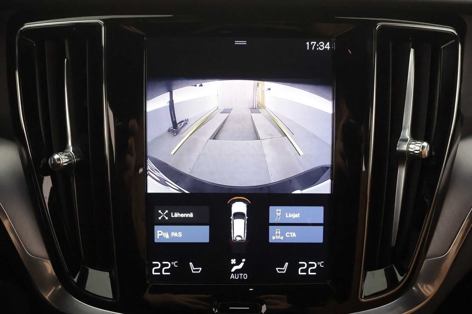Volvo V60 2020 T6 TwE AWD Business aut - | ACC | Webasto | Full-LED | P.Kamera | Sporttinahat | Navi | Keyless | BLIS | Ratinlämmitin | Suomi-auto | Kahdet renkaat aluvanteilla | 