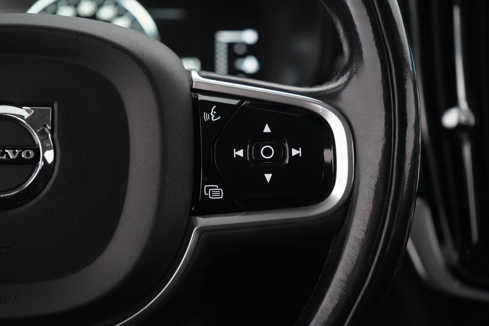 Volvo V90 2017 D3 Momentum aut - KATSO MIHIN HINTAAN! | Autopilot | Kahdet renkaat | Webasto | VOC | Jakopää 2.2026