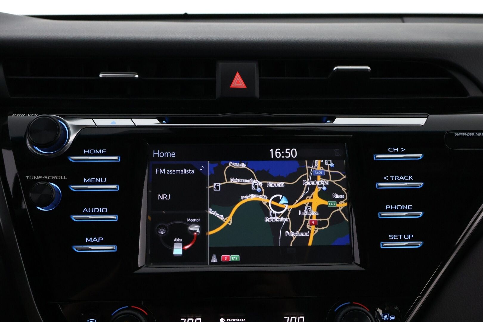 Toyota Camry 2020 2,5 Hybrid Active - 3,99 % KORKOTARJOUS TÄHÄN AUTOON 31.8. ASTI! - 1Om Suomiauto / Adapt.Vakkari / Nahkasisusta / Peruutuskamera / Bi-LED / Sähköpenkit / Huippuvarusteet!