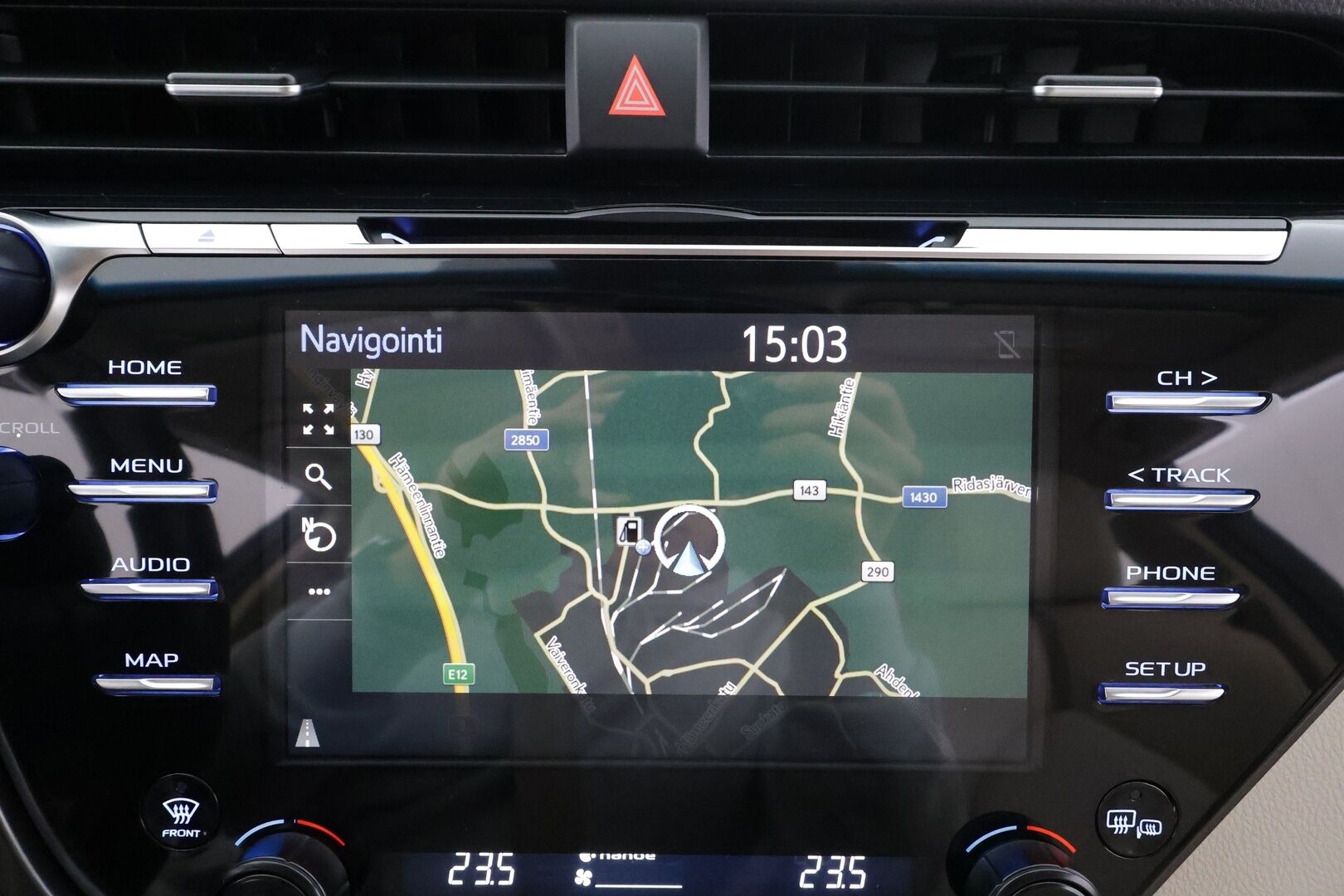 Toyota Camry 2020 2,5 Hybrid Style Business * ACC / P.kamera / Webasto / LED / Navi / Sähköpenkit / Keyless / Vaaleat nahat * - Suomi-auto / Kahdet renkaat aluvanteilla / Merkkihuollettu