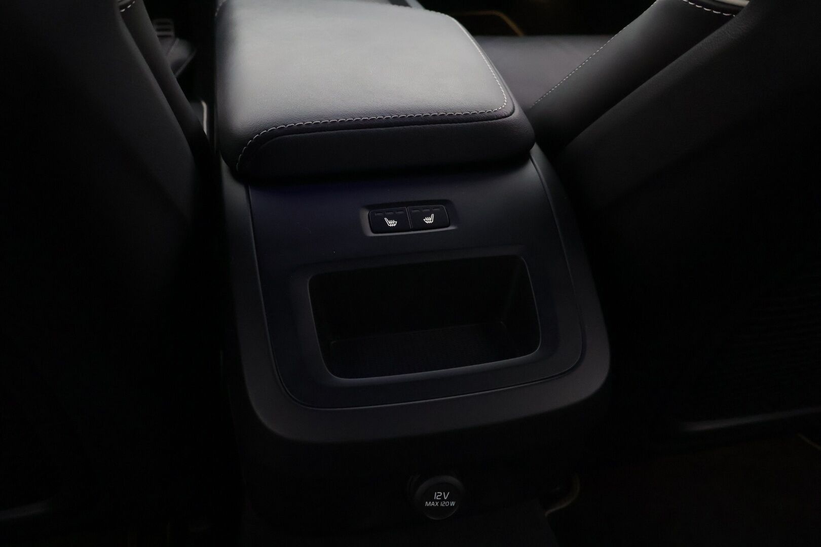 Volvo S60 2020 S60 T5 AWD Business R-Design aut - 3,99 % KORKOTARJOUS TÄHÄN AUTOON - *Heicon putkisto / R-Design / H&K / 360 kamera / BLIS / Pillot assist / Adapt. vakkari / High Beam*