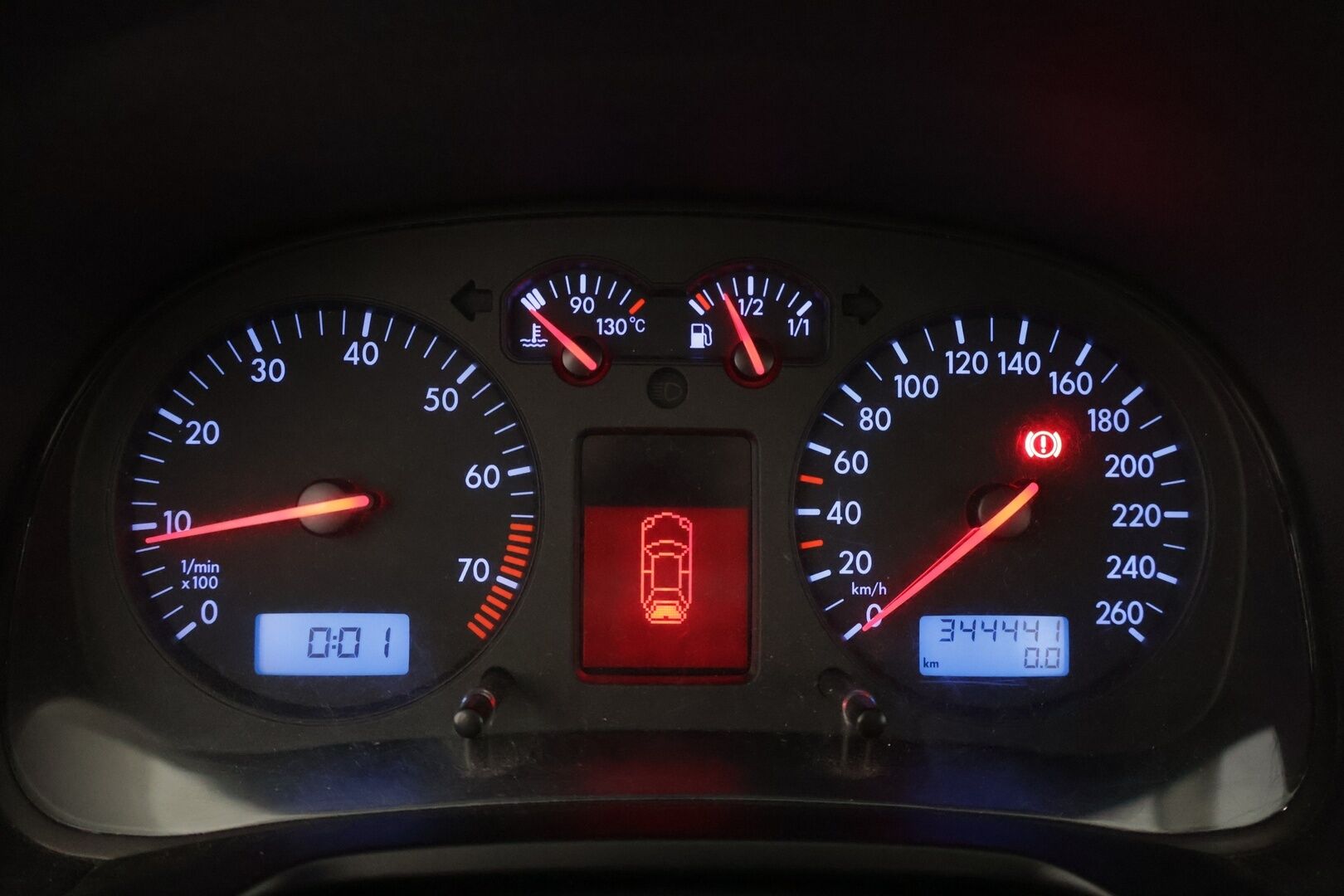Volkswagen Bora 2005 4D BORA SEDAN 1.6-1J/250 - Auto myydään huutokaupatcomissa iän ja kilometrien vuoksi.