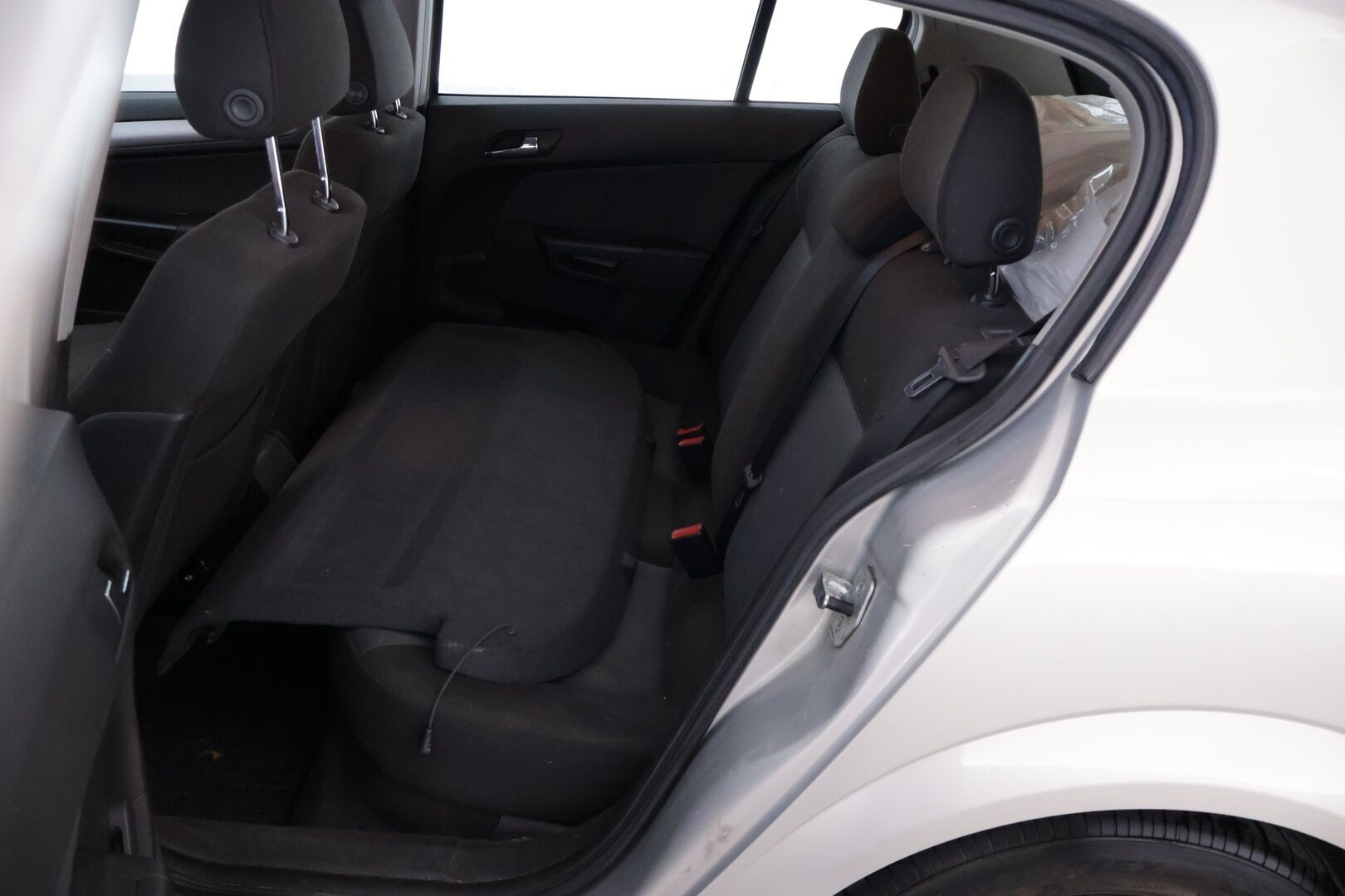 Opel Astra 2005 4D ASTRA HATCHBACK 1.6-AHL48/261 *Myydään Huutokaupat.com* - Myydään Huutokaupat.com