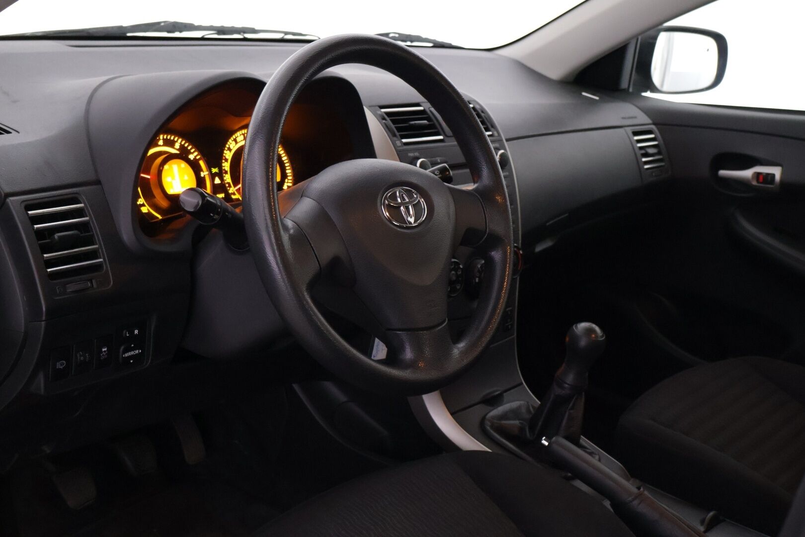 Toyota Corolla 2007 1,6 Dual VVT-i Linea Sol *Myydään huutokaupat.com*
