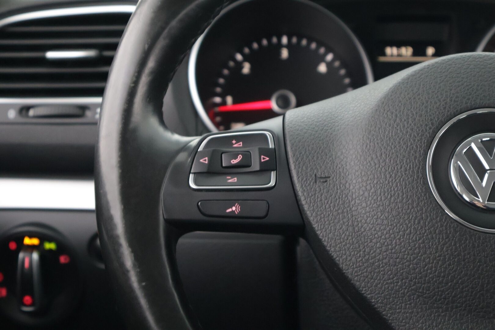 Volkswagen Golf 2010 Variant Highline 2,0 TDI 103 kW (140 hv) DSG-automaatti ** YritysOutlet - Myydään vain yrityksille - *Suomi-Auto, Irrotettava koukku, Vakkari*