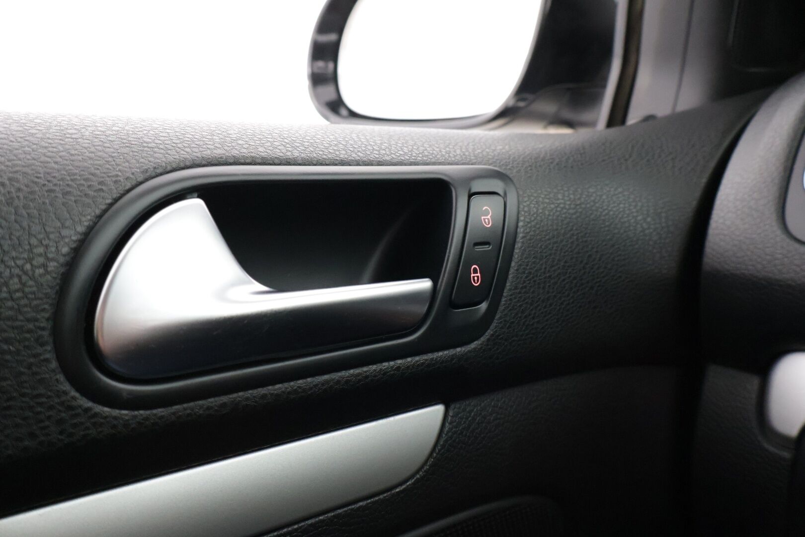 Volkswagen Golf 2010 Variant Highline 2,0 TDI 103 kW (140 hv) DSG-automaatti ** YritysOutlet - Myydään vain yrityksille - *Suomi-Auto, Irrotettava koukku, Vakkari*