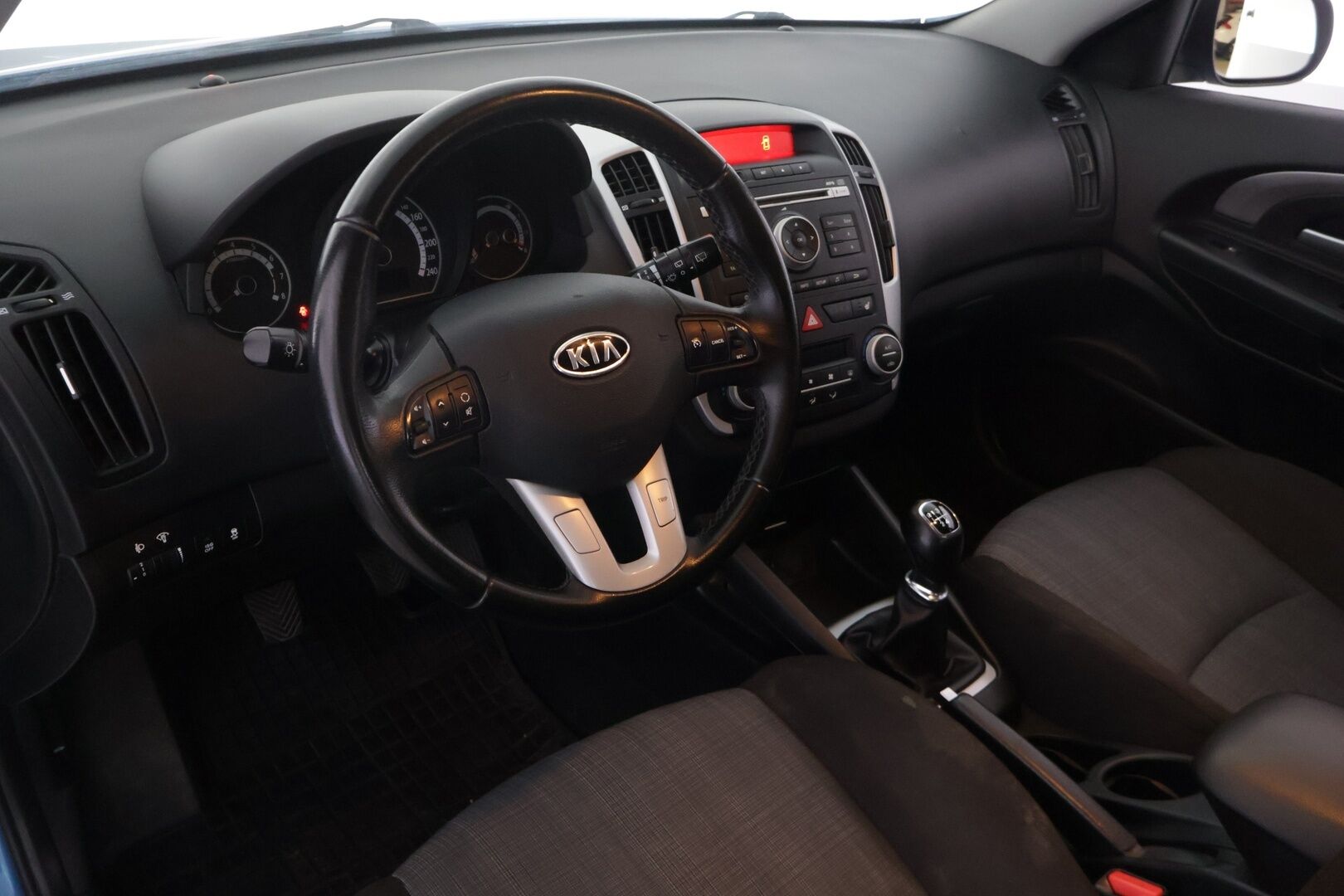 Kia cee'd 2010 1,6 ISG EX SW EcoDynamics - Myydään Huutokaupat.com