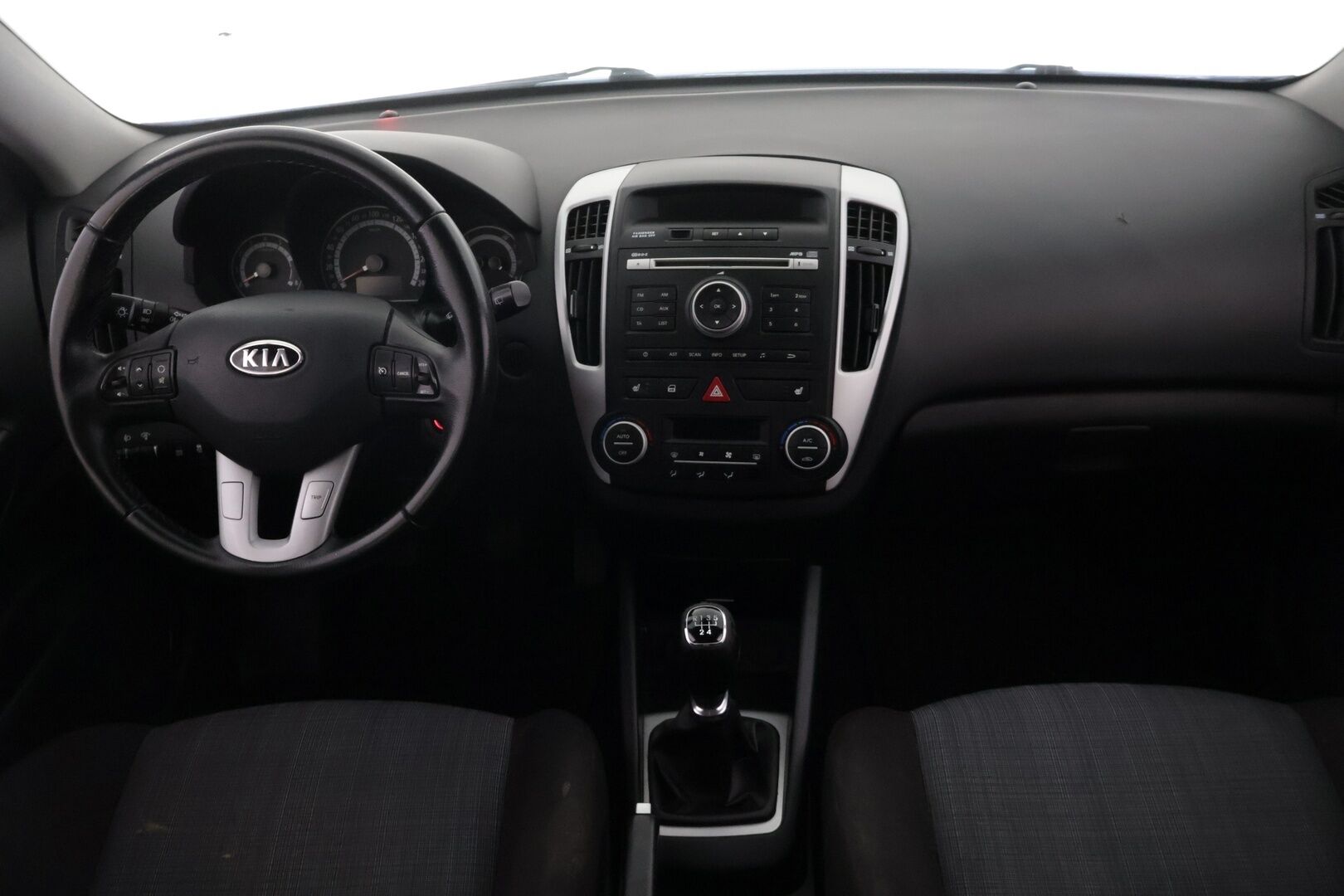 Kia cee'd 2010 1,6 ISG EX SW EcoDynamics - Myydään Huutokaupat.com