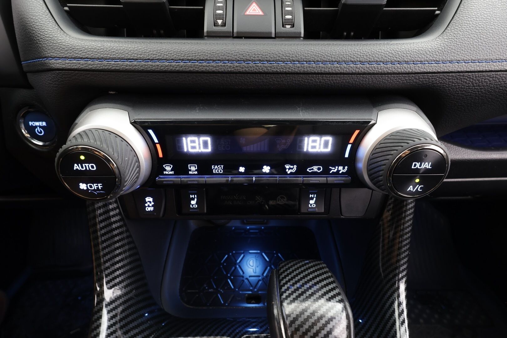Toyota RAV4 2019 2,5 Hybrid Style - | ACC | LED | P.Kamera | Sähköpenkki | Kaistavahti | Keyless | Apple&Android | Suomi-auto | Kahdet renkaat | 