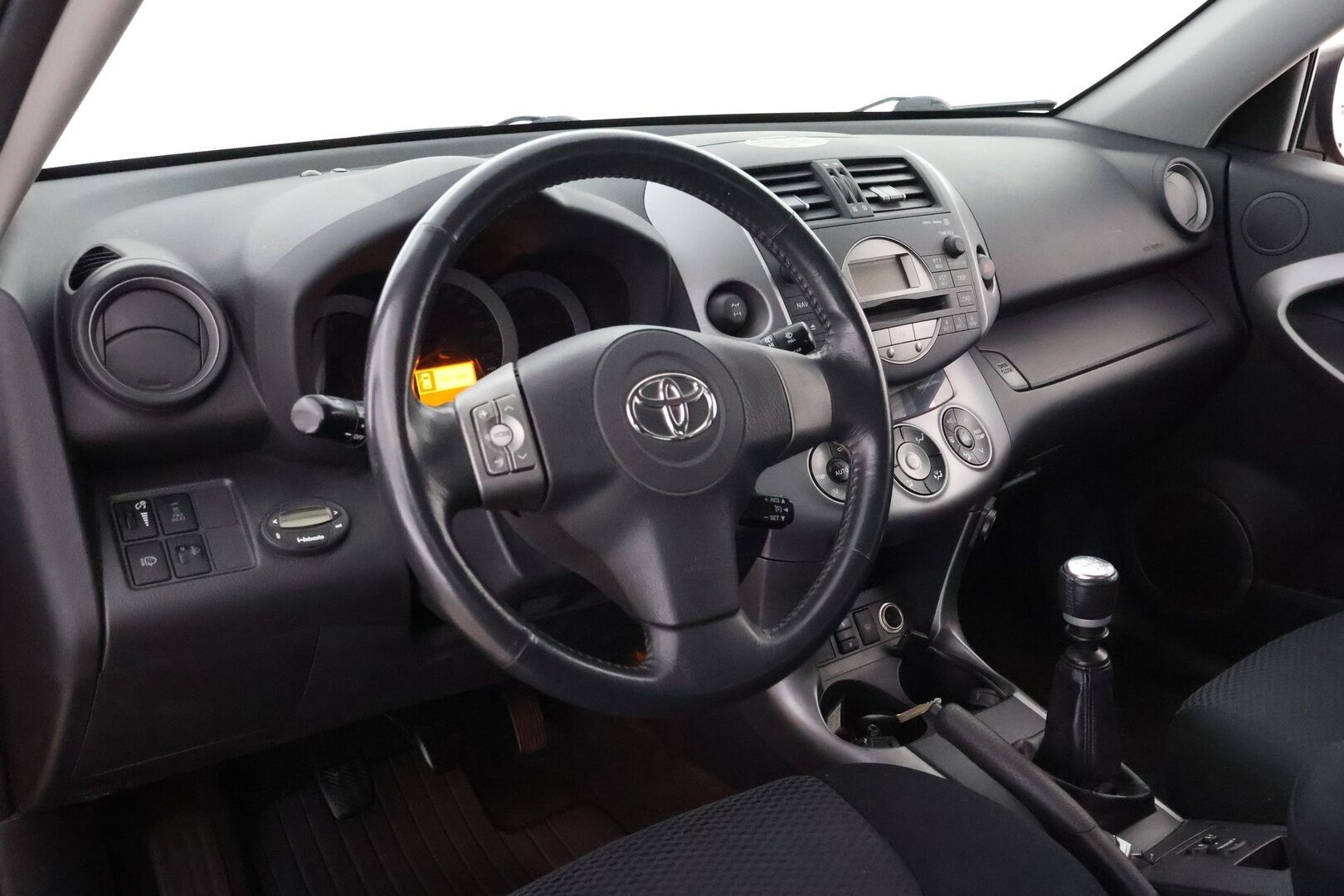 Toyota RAV4 2007 2,2 D-4D - MYYDÄÄN HUUTOKAUPAT.COM!