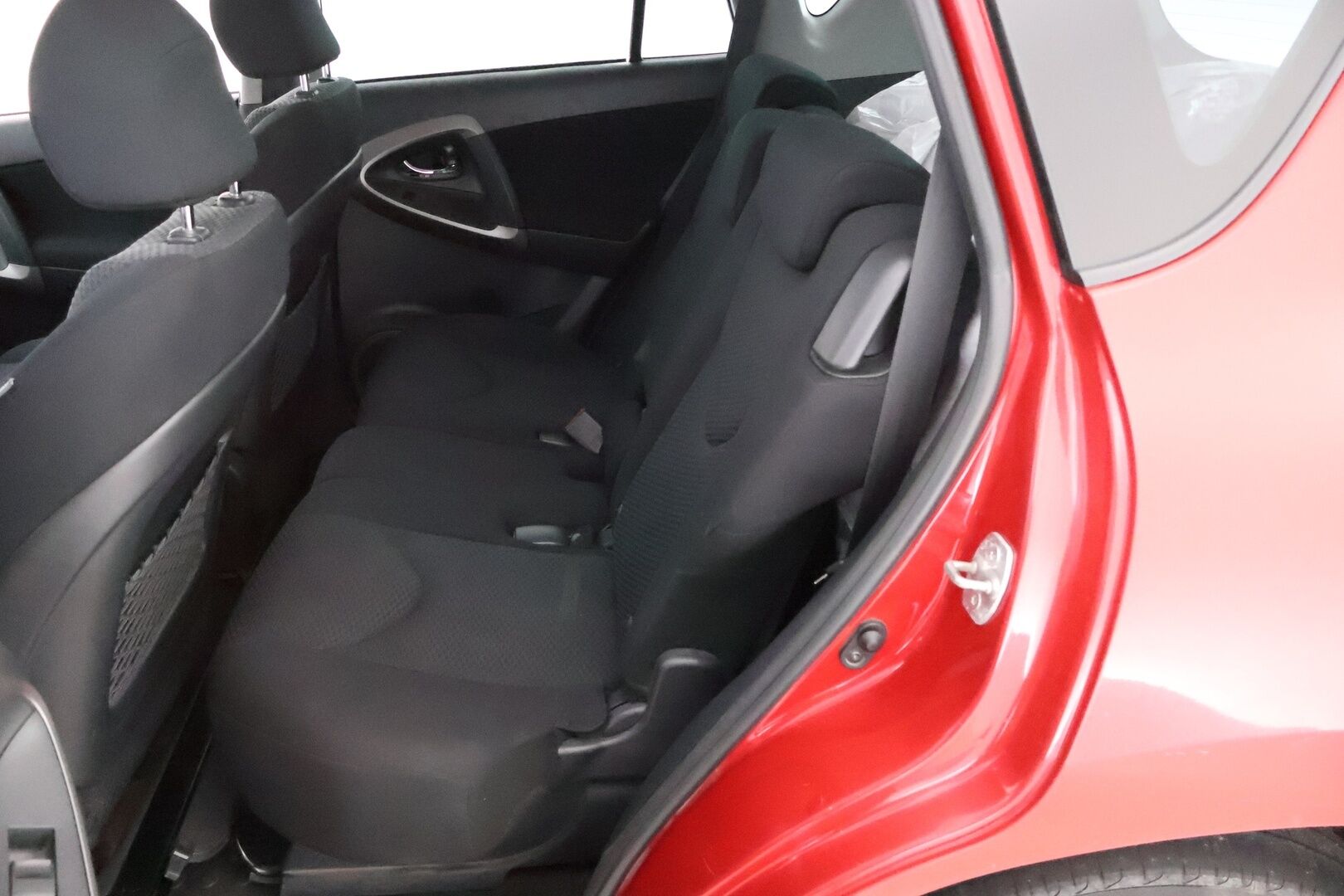 Toyota RAV4 2007 2,2 D-4D - MYYDÄÄN HUUTOKAUPAT.COM!