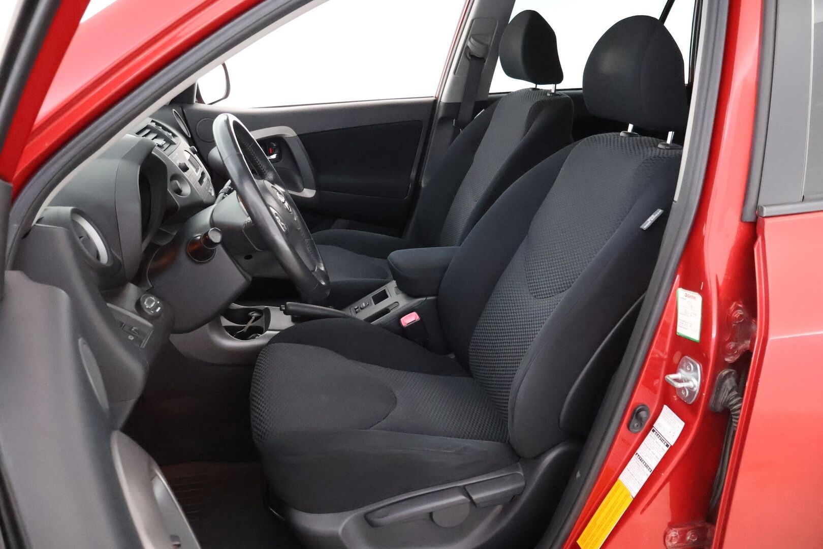 Toyota RAV4 2007 2,2 D-4D - MYYDÄÄN HUUTOKAUPAT.COM!