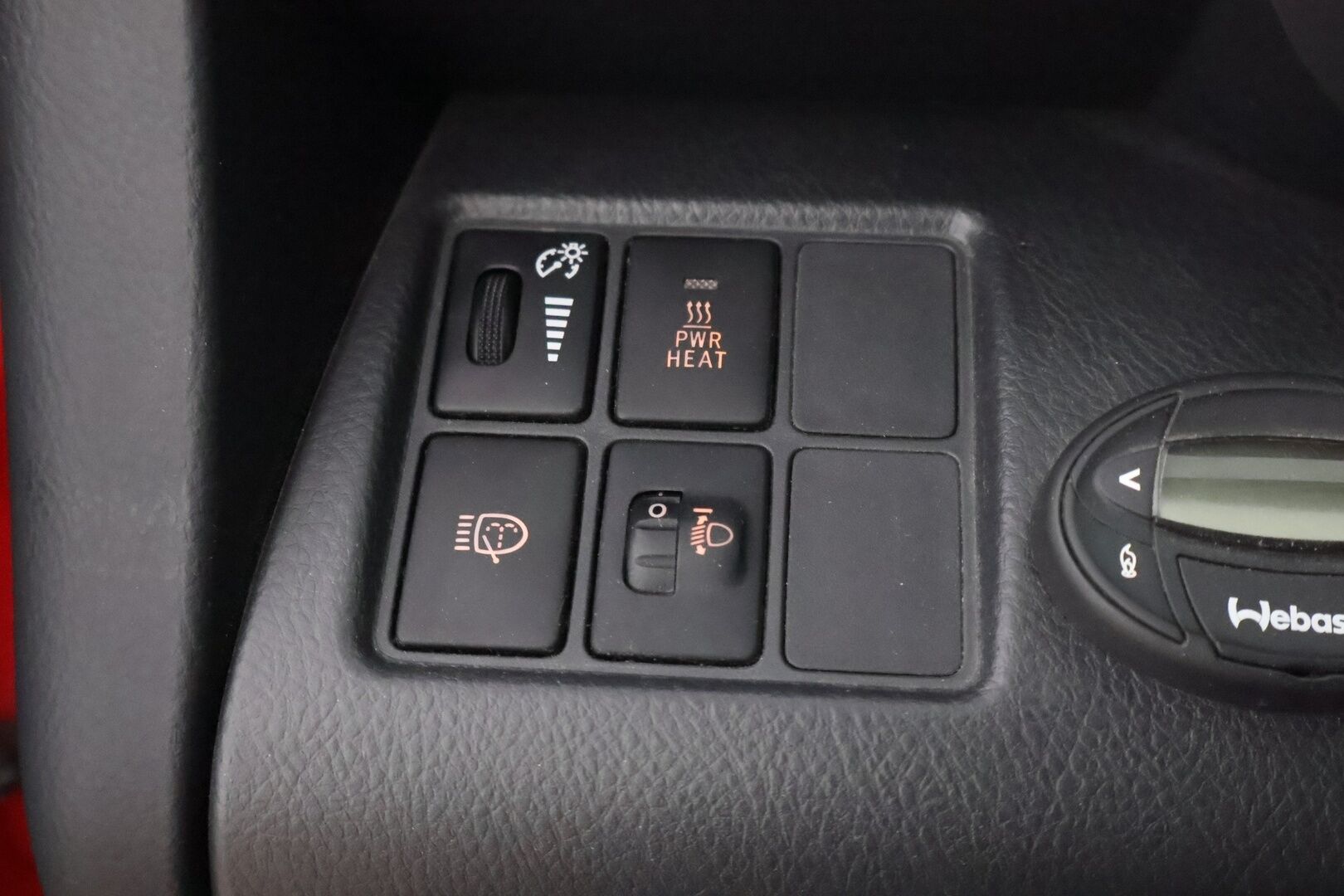 Toyota RAV4 2007 2,2 D-4D - MYYDÄÄN HUUTOKAUPAT.COM!