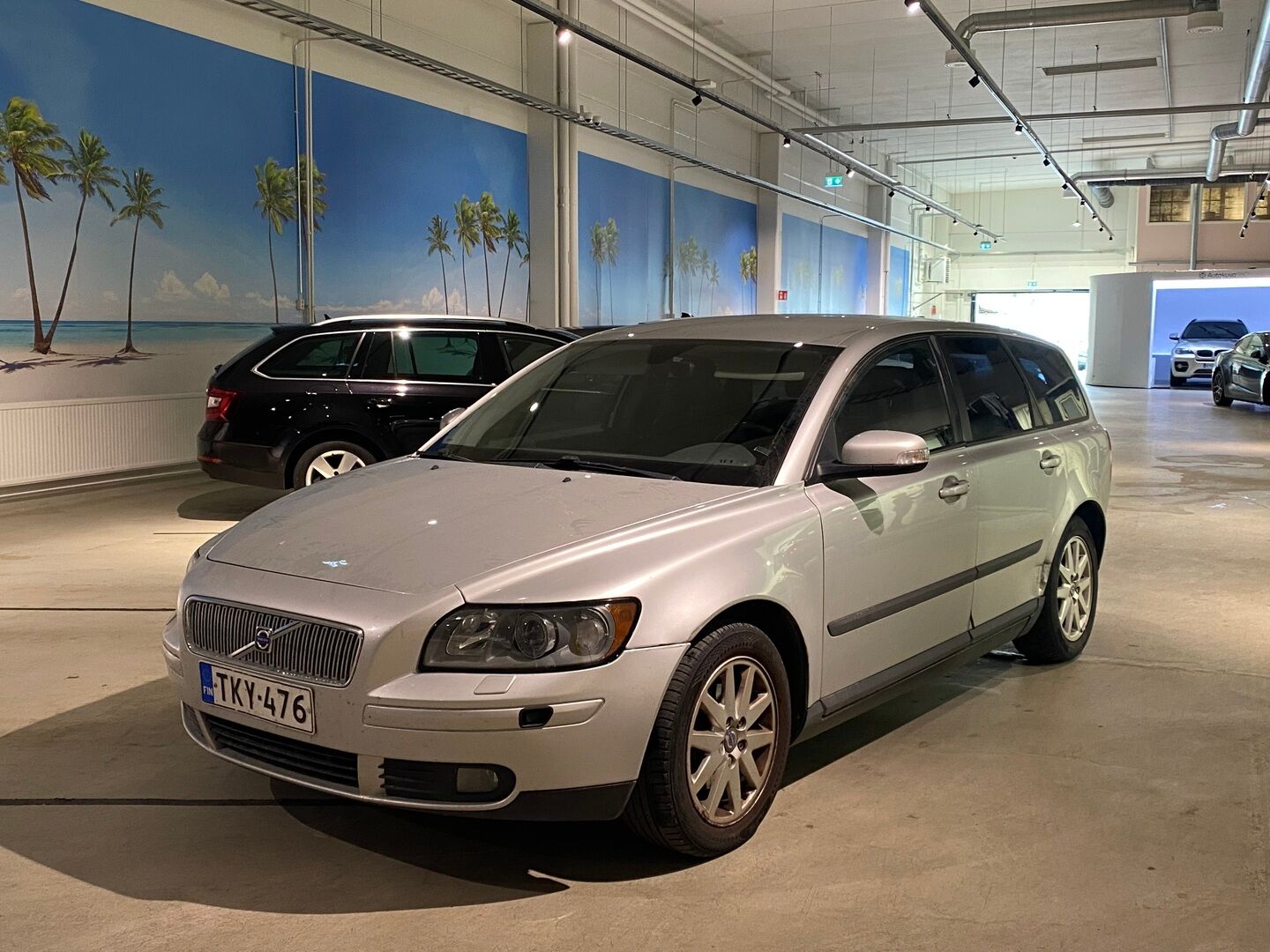 Volvo V50 2007 - YritysOutlet - Myydään vain yrityksille - | Juuri leimattu | Lohkolämmitin sisäpistokkeella | Kahdet renkaat ja vanteet | 