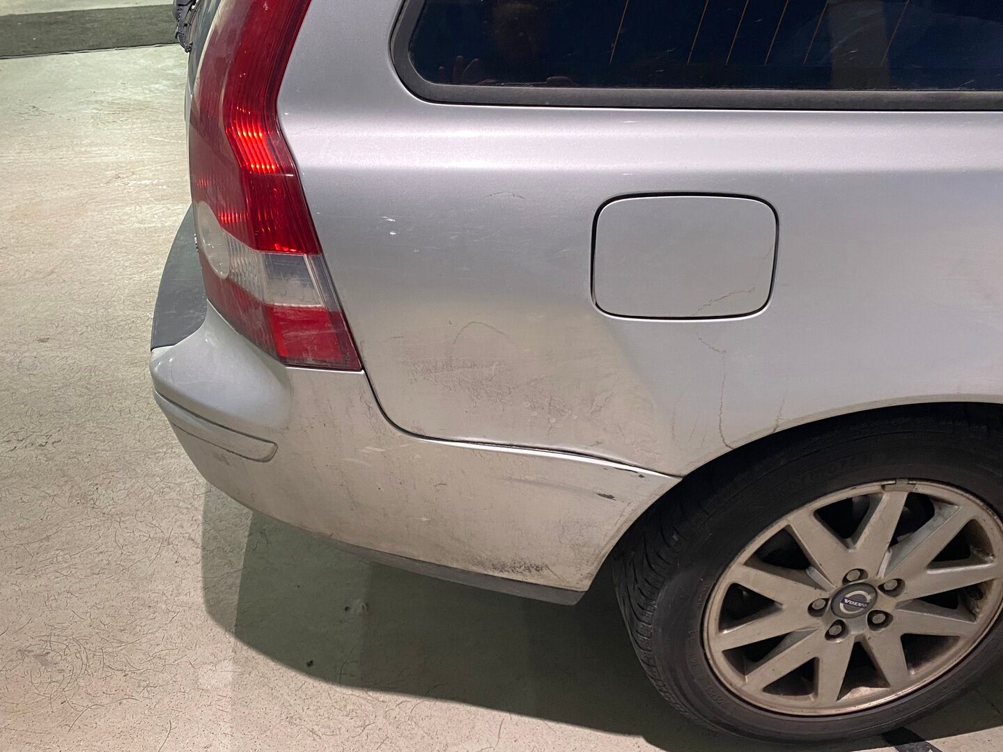 Volvo V50 2007 - YritysOutlet - Myydään vain yrityksille - | Juuri leimattu | Lohkolämmitin sisäpistokkeella | Kahdet renkaat ja vanteet | 