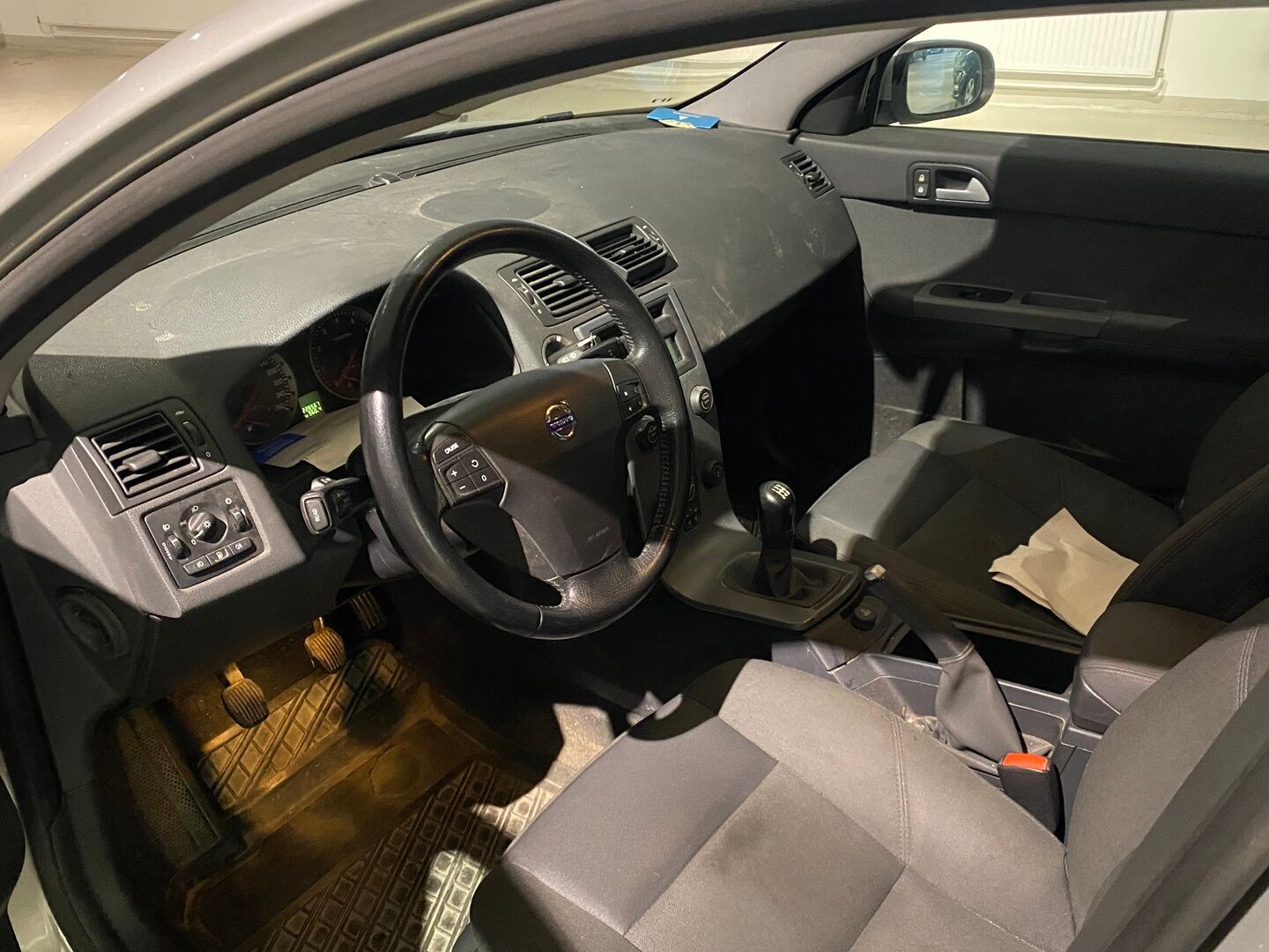 Volvo V50 2007 - YritysOutlet - Myydään vain yrityksille - | Juuri leimattu | Lohkolämmitin sisäpistokkeella | Kahdet renkaat ja vanteet | 