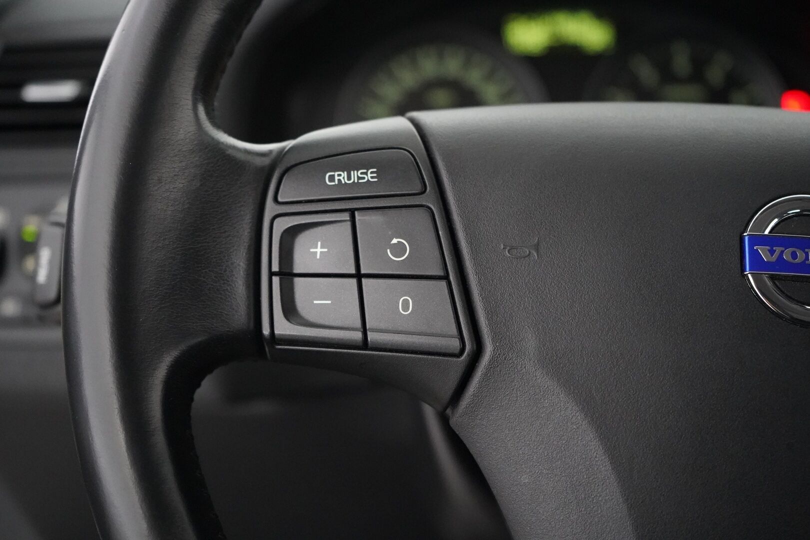 Volvo C30 2007 2.4i ( 170 hv ) Momentum aut * Vakkari / Lohkolämmitin / Autom ilmastointi * - Suomi-auto / 2-omistajalta / Todella fiksu huoltohistoria / Jakohihna 9/2024 - HULLUT AVAJAISHULINAT KORKOTARJOUS 3,29 %