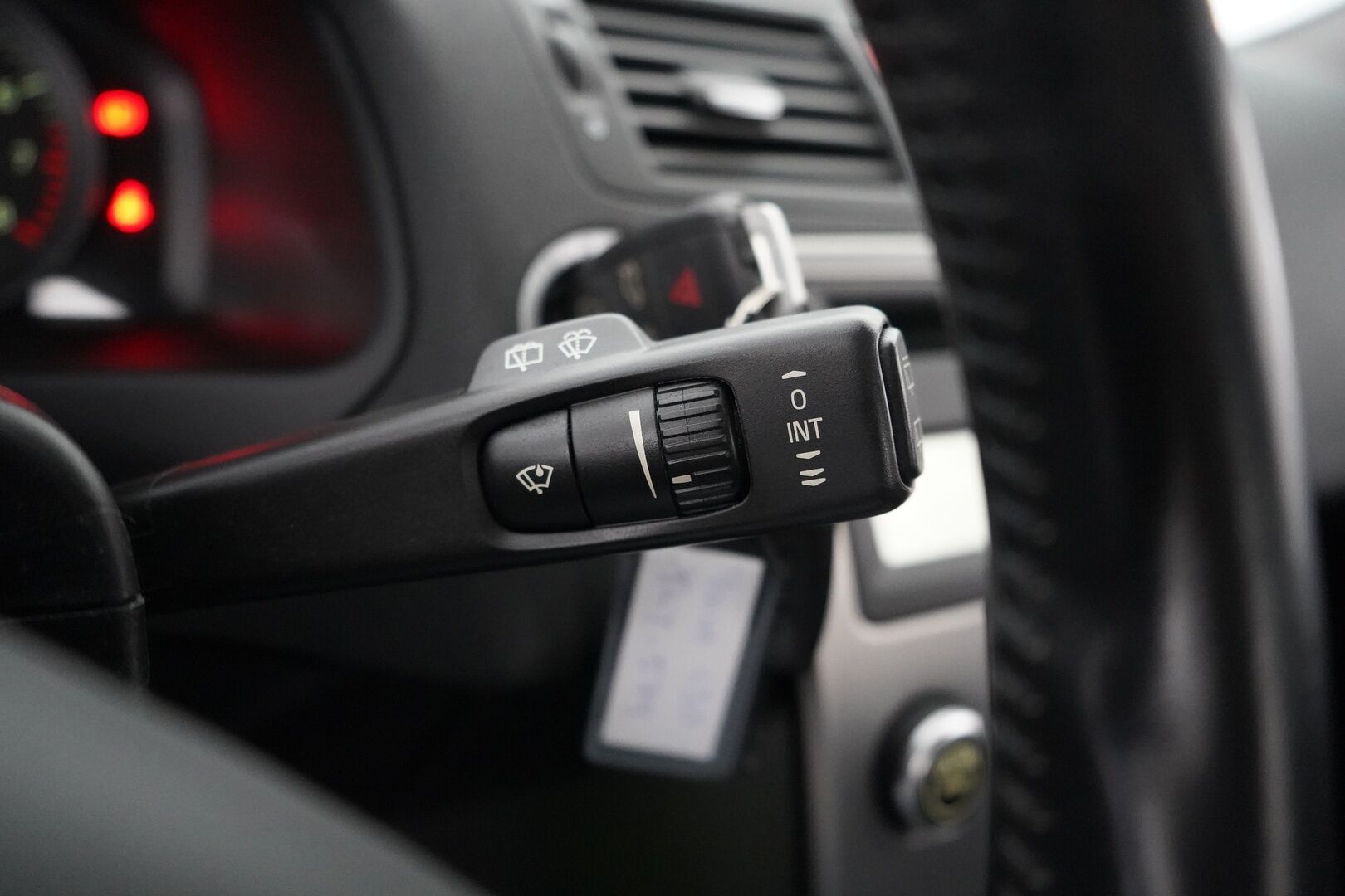 Volvo C30 2007 2.4i ( 170 hv ) Momentum aut * Vakkari / Lohkolämmitin / Autom ilmastointi * - Suomi-auto / 2-omistajalta / Todella fiksu huoltohistoria / Jakohihna 9/2024 - HULLUT AVAJAISHULINAT KORKOTARJOUS 3,29 %