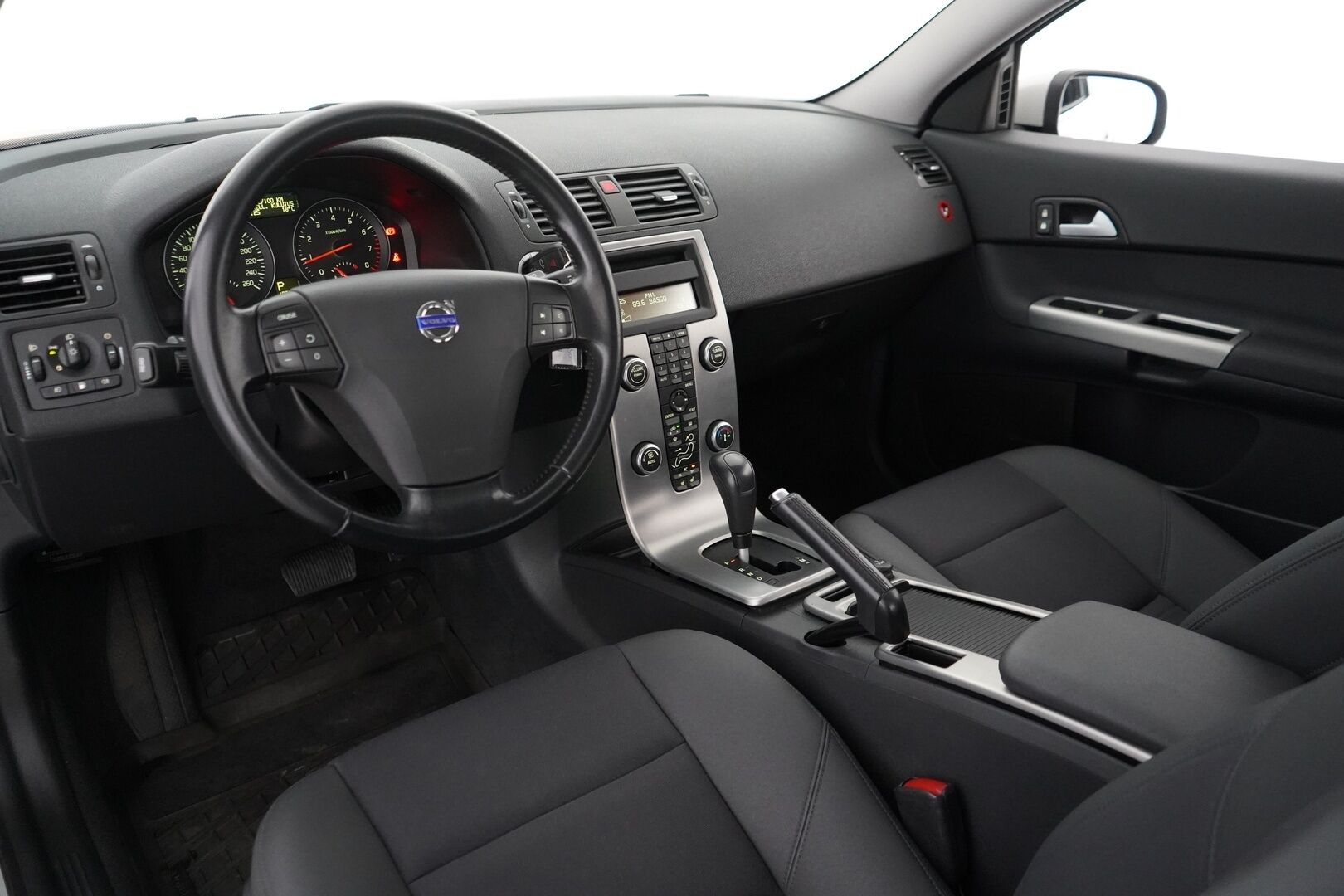 Volvo C30 2007 2.4i ( 170 hv ) Momentum aut * Vakkari / Lohkolämmitin / Autom ilmastointi * - Suomi-auto / 2-omistajalta / Todella fiksu huoltohistoria / Jakohihna 9/2024 - HULLUT AVAJAISHULINAT KORKOTARJOUS 3,29 %