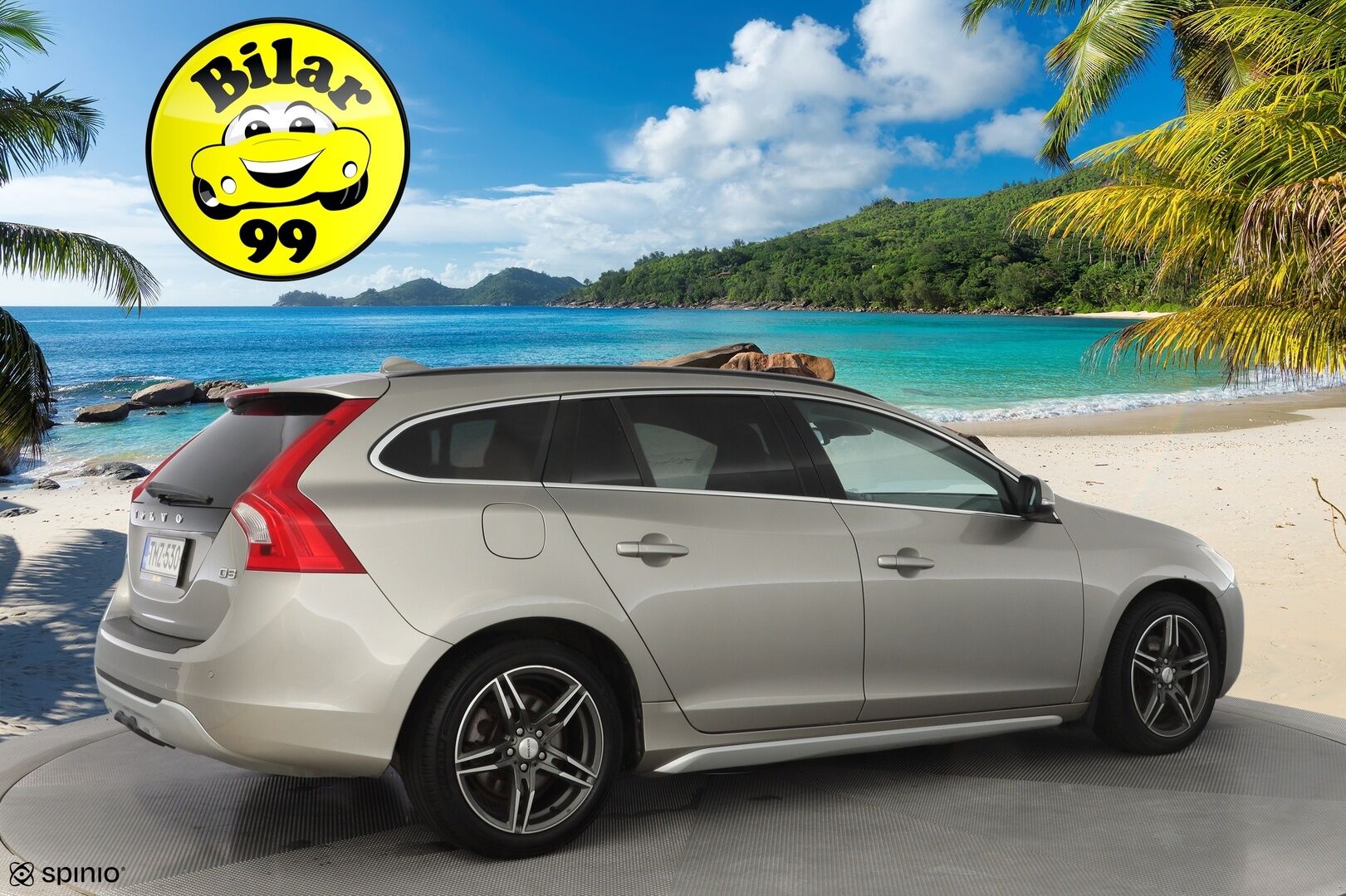 Volvo V60 2010 D3 Momentum aut *Webasto / Koukku / Nahkasisusta / Vakkari / KeylessGo / Tutka / Bluetooth* - Suomi-Auto / Kahdet hyvät renkaat alumiinivanteilla / Hyvät huollot