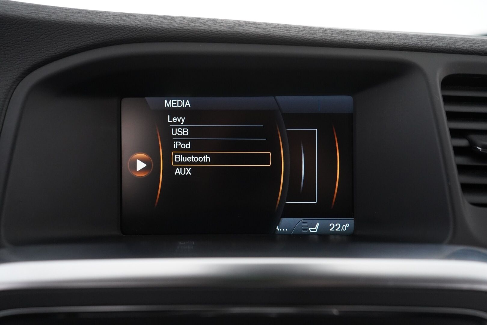 Volvo V60 2010 D3 Momentum aut *Webasto / Koukku / Nahkasisusta / Vakkari / KeylessGo / Tutka / Bluetooth* - Suomi-Auto / Kahdet hyvät renkaat alumiinivanteilla / Hyvät huollot