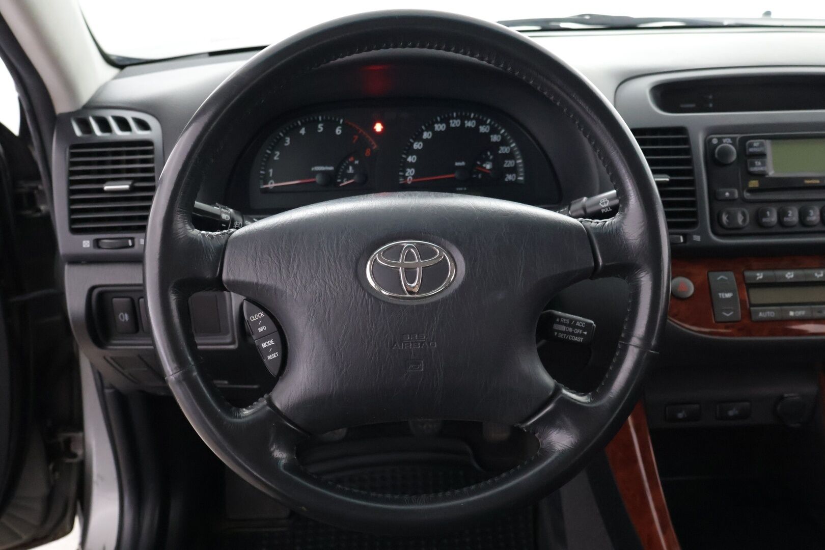 Toyota Camry 2004 4D CAMRY SEDAN 2.4 - Yksiomisteinen Suomi-auto merkkiliikkeen huoltohistorialla!